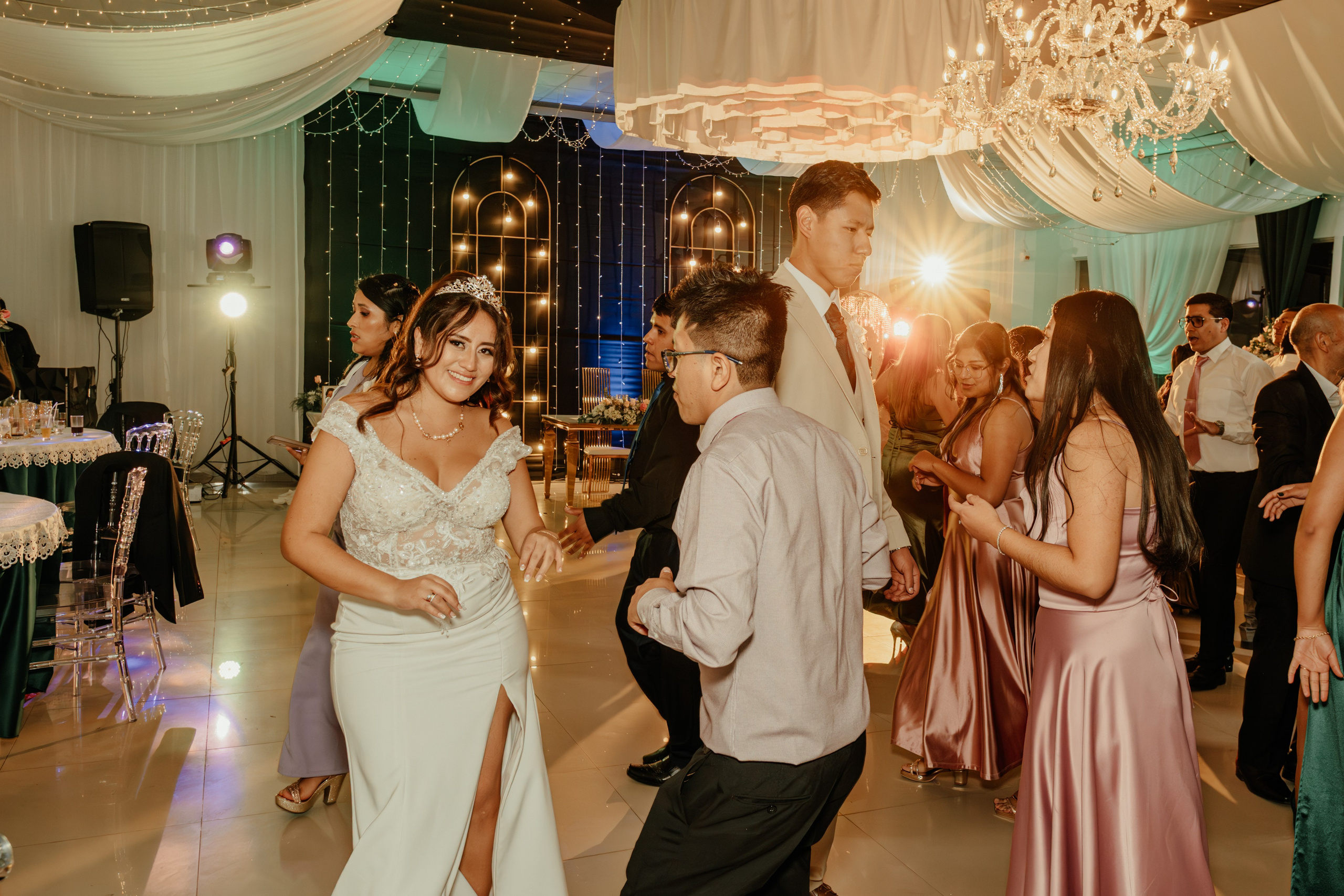 ANGIE + MANUEL BODA RELIGIOSA. Studio KVTA | Fotografía y Video de Bodas en Arequipa