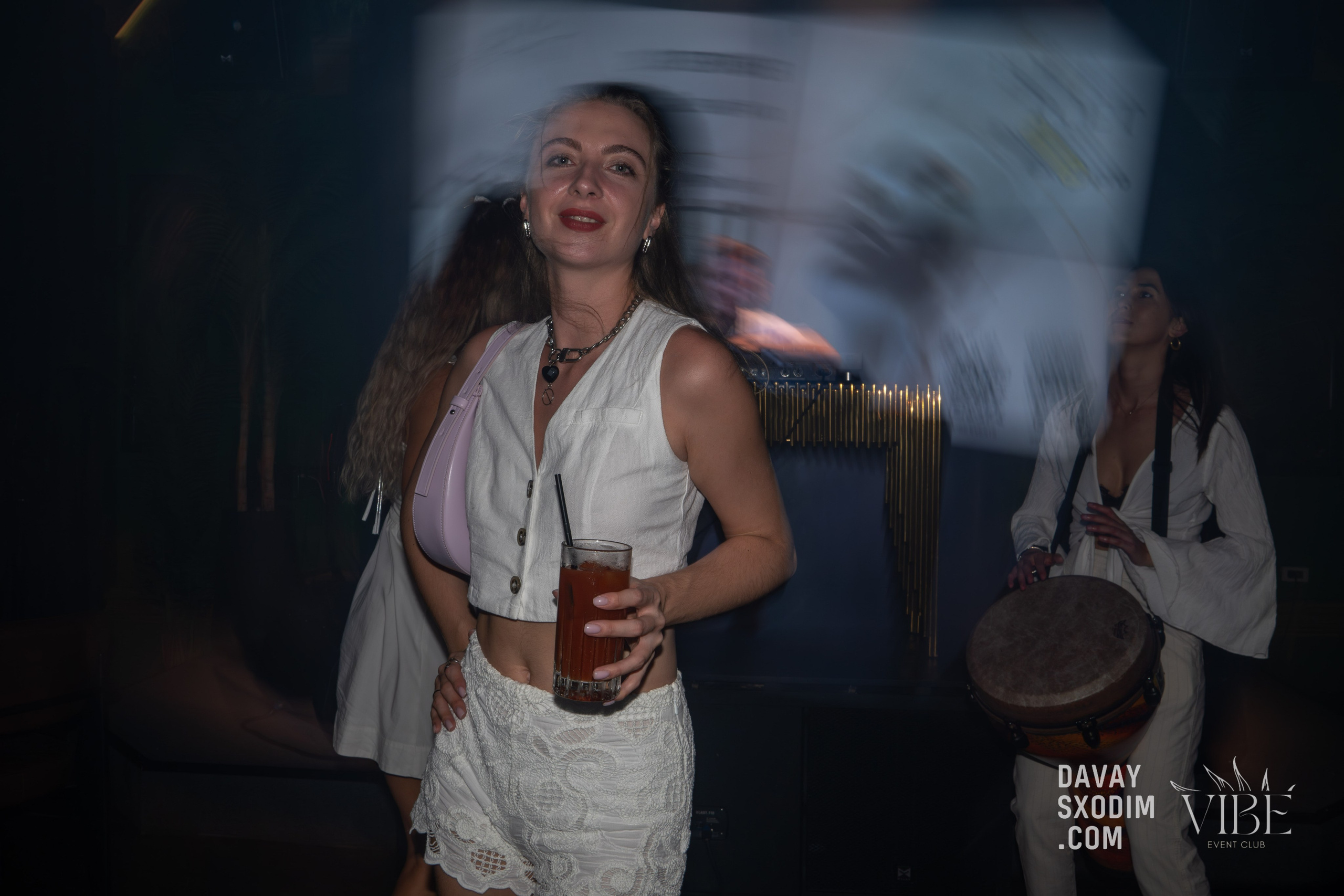 Вечеринка White Out | Фоторепортаж | Видеорепортаж | Афиша | DAVAYSXODIM.com PHUKET. АФИША|ФОТОРЕПОРТАЖИ|ИВЕНТЫ|ПХУКЕТ