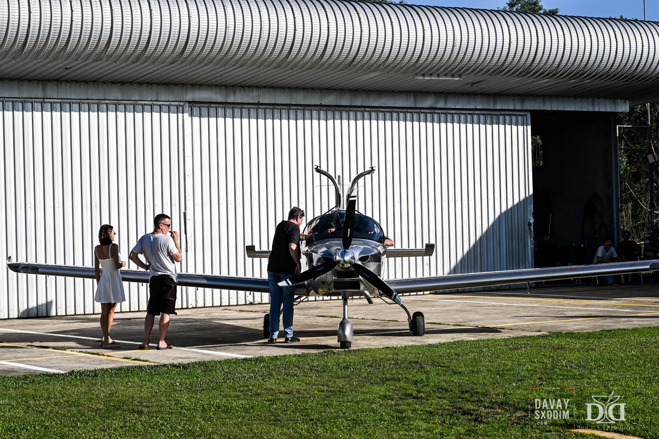 Вечеринка на аэродроме | Фоторепортаж | Афиша | DAVAYSXODIM.com PHUKET. АФИША|ФОТОРЕПОРТАЖИ|ИВЕНТЫ|ПХУКЕТ