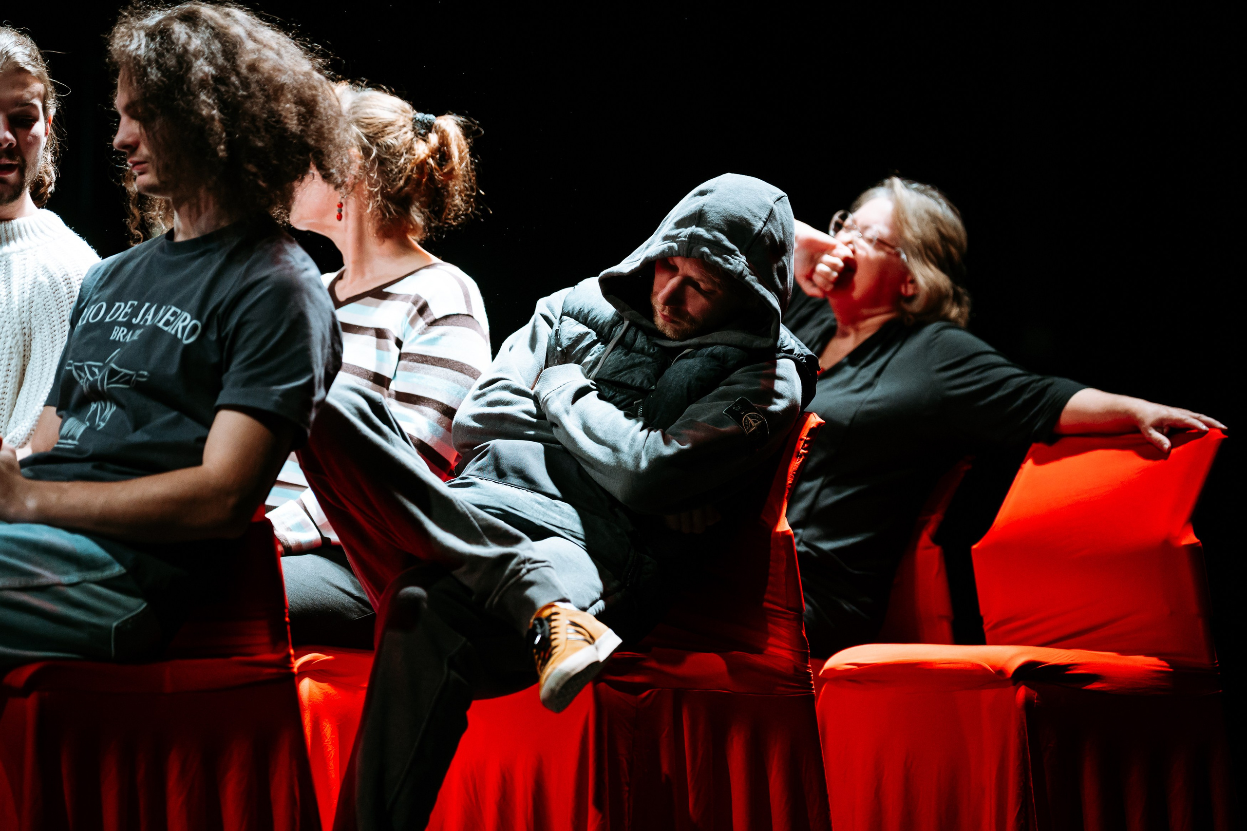 Garbo Teater „12 стульев“. Jelizaveta Gross - reportaaži- ja portreefotograaf Narvas