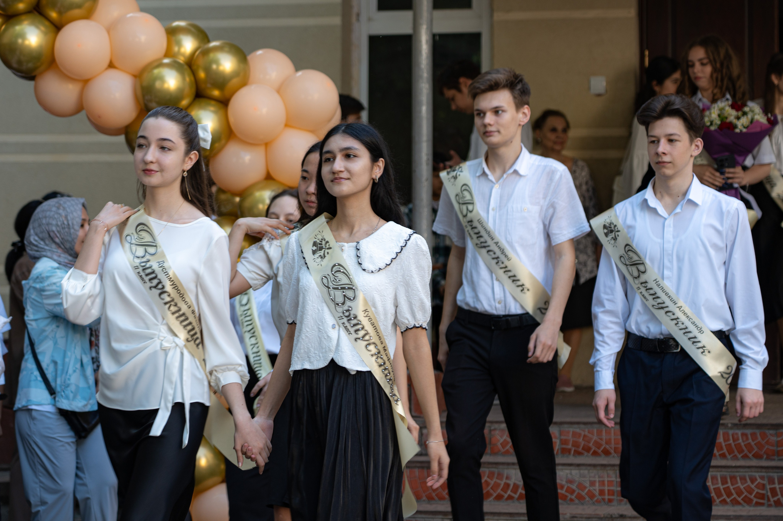 «Последний звонок» в школах Ташкента. Георгий Намазов | Фотограф в Ташкенте