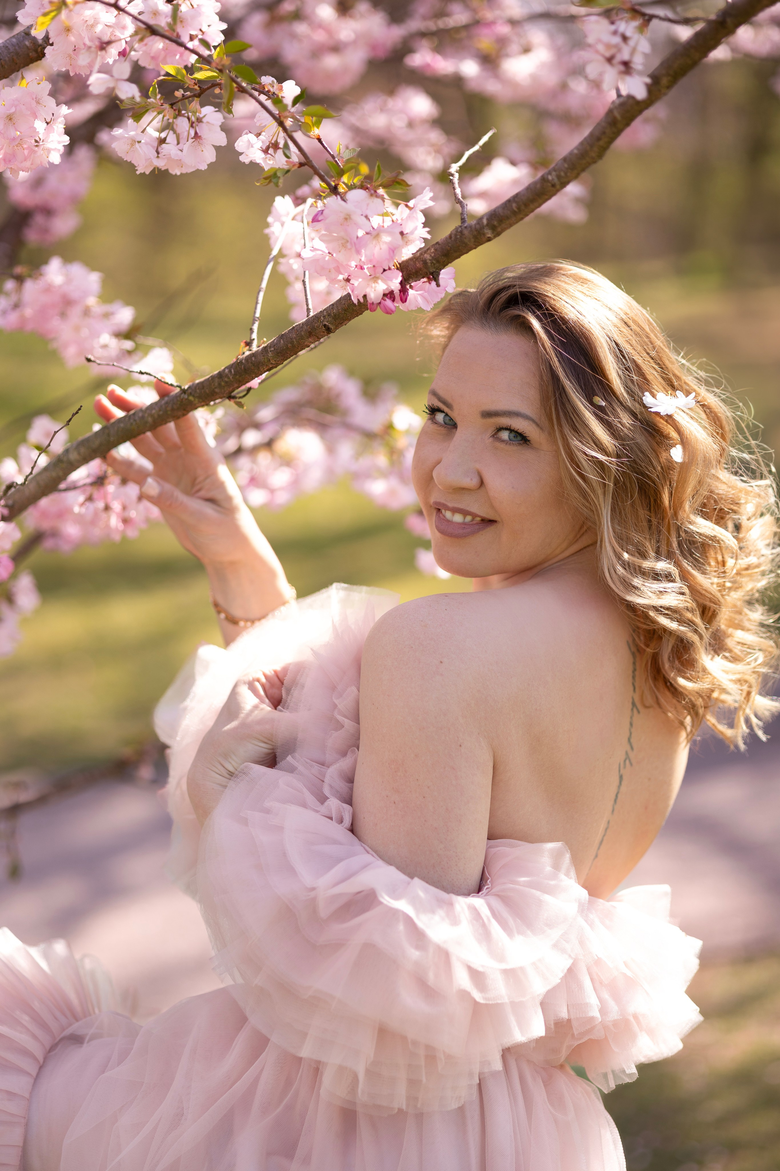 Cherry Blossoms in Munich. Photographer in Munich
