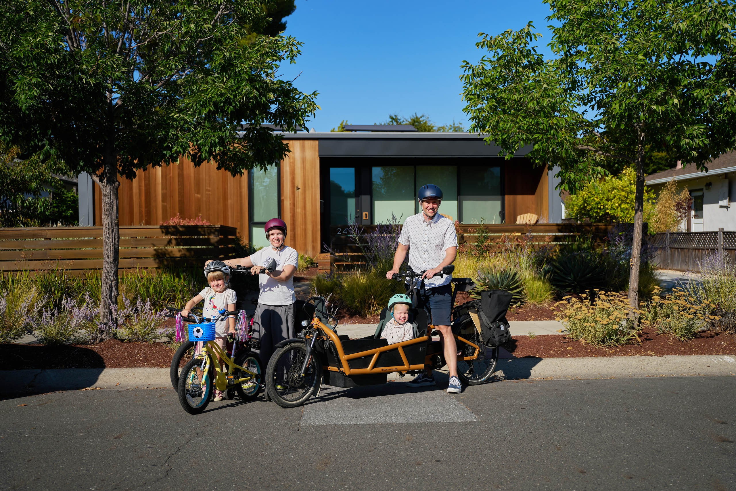 Lifestyle Family Session in Silicon Valley — Documentary Home Photography in Palo Alto, Menlo Park & Los Altos Hills. Bay Area Life | Event, Wedding & Commercial Photography Agency