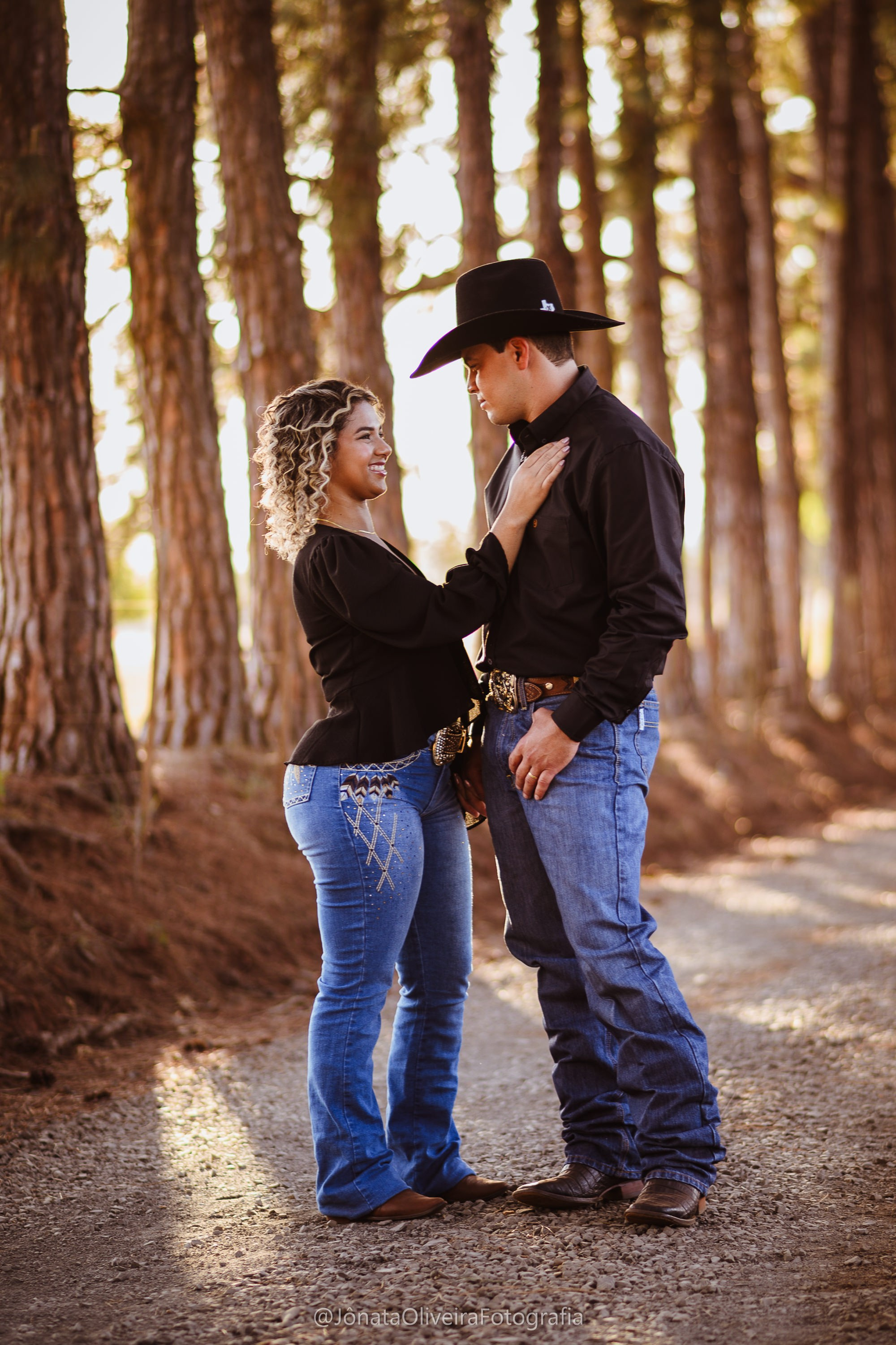 Pre Wedding Luérica e Vinicius. Fotografia de casamentos e ensaios em avaré Jônata Oliveira