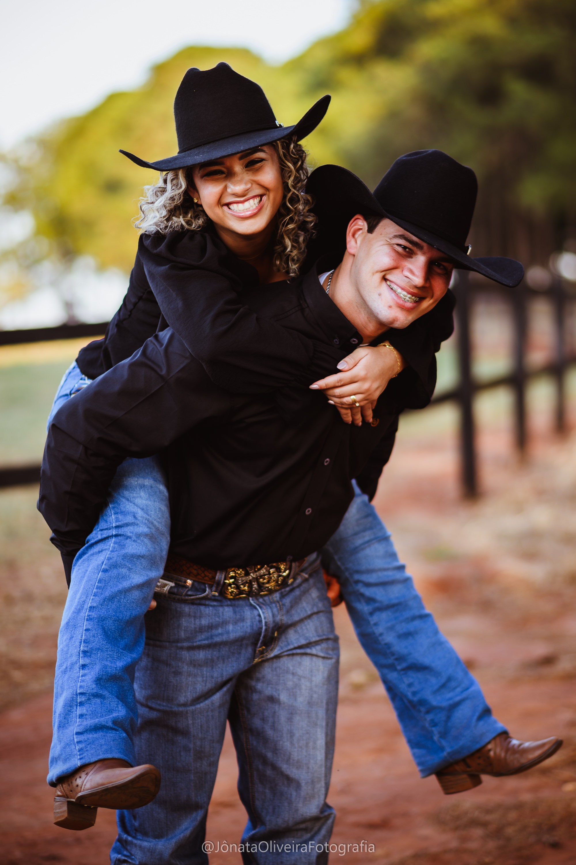 Pre Wedding Luérica e Vinicius. Fotografia de casamentos e ensaios em avaré Jônata Oliveira