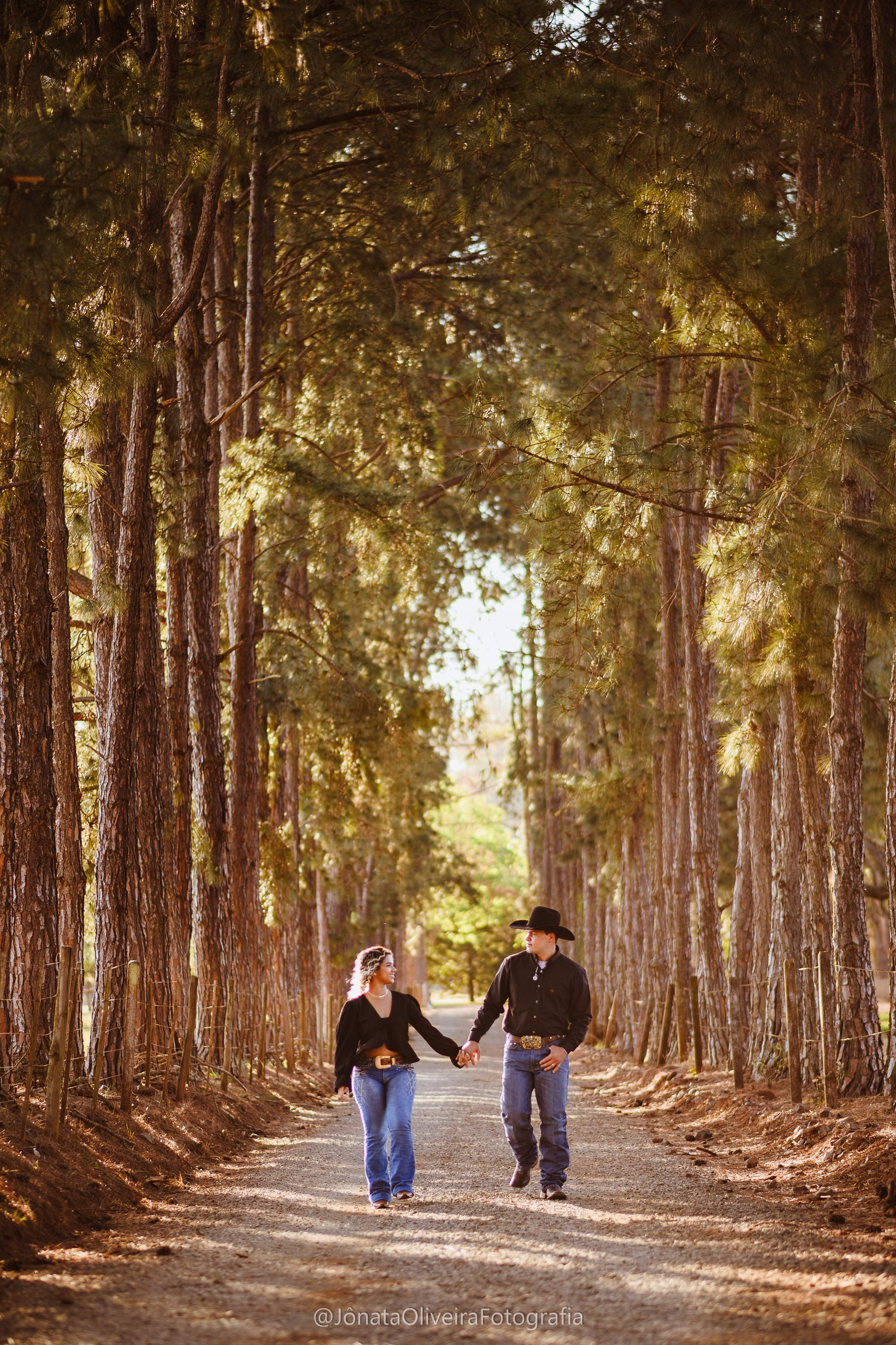 Pre Wedding Luérica e Vinicius. Fotografia de casamentos e ensaios em avaré Jônata Oliveira