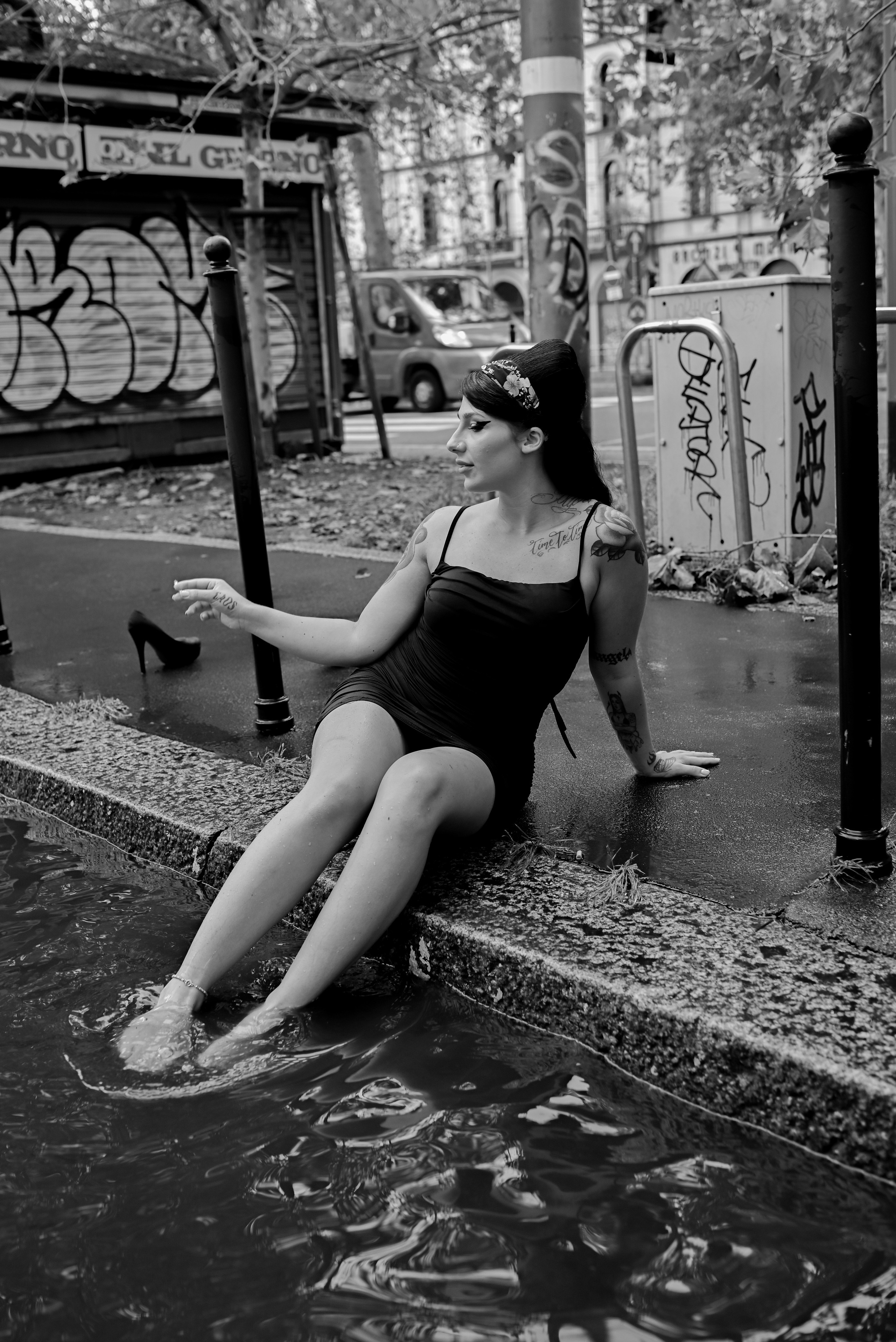 Scatti per far andare l’acqua di traverso all’ex