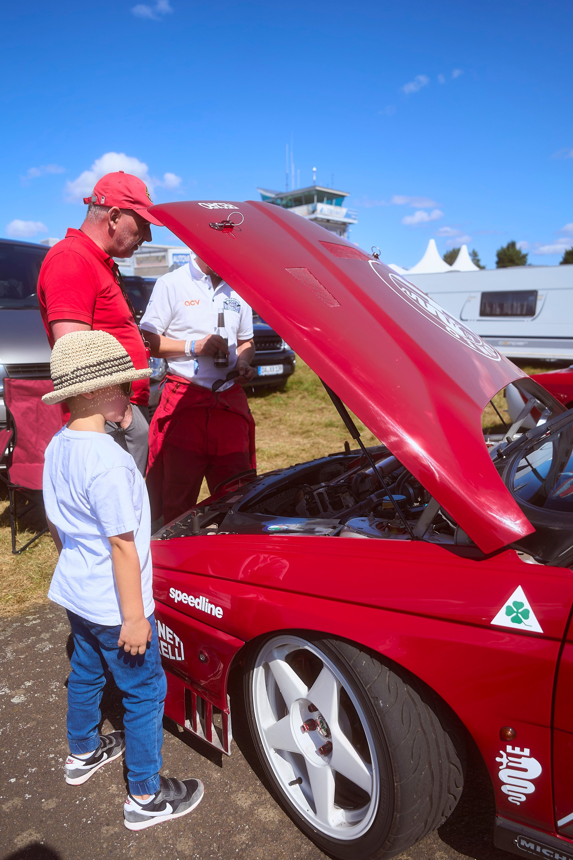 Pista & Piloti. Aleksandr Steinbrenner | Streetfotografie