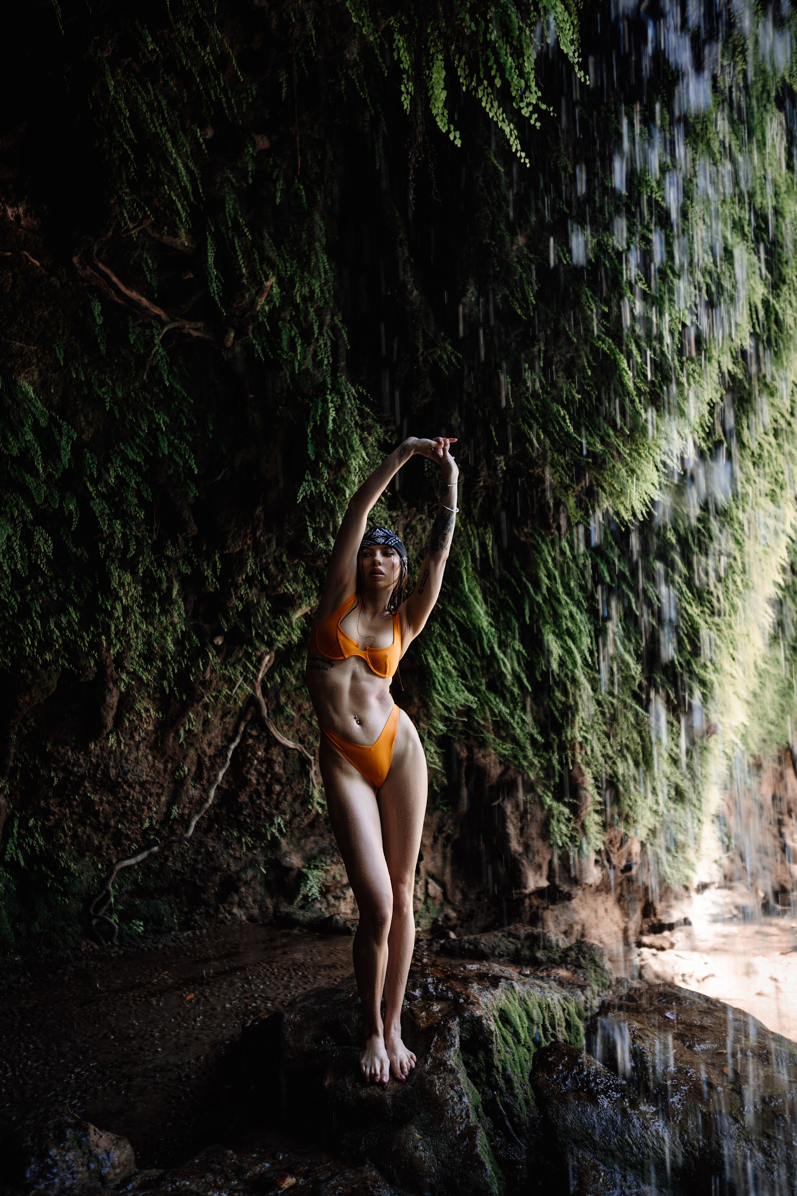 Пленер. Женский сексуальный фотограф в Анталии, Турции Надин Оздемир