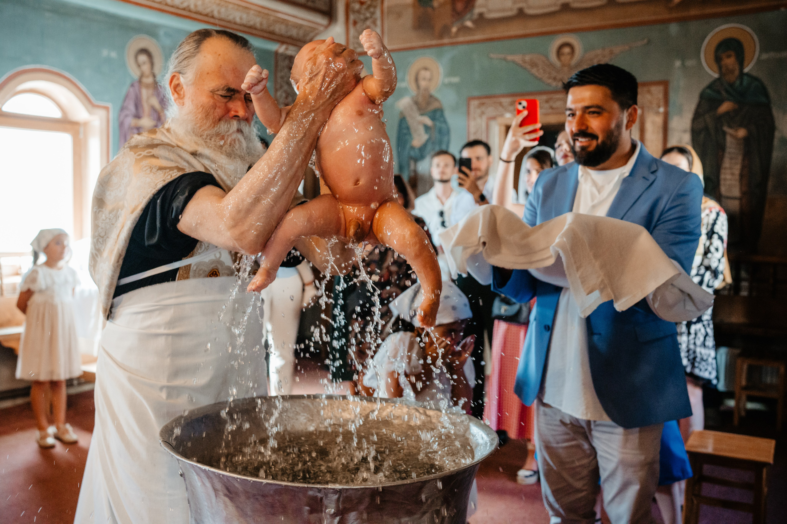 Stefan. Raw Studio. Fotograful tau de nunta!