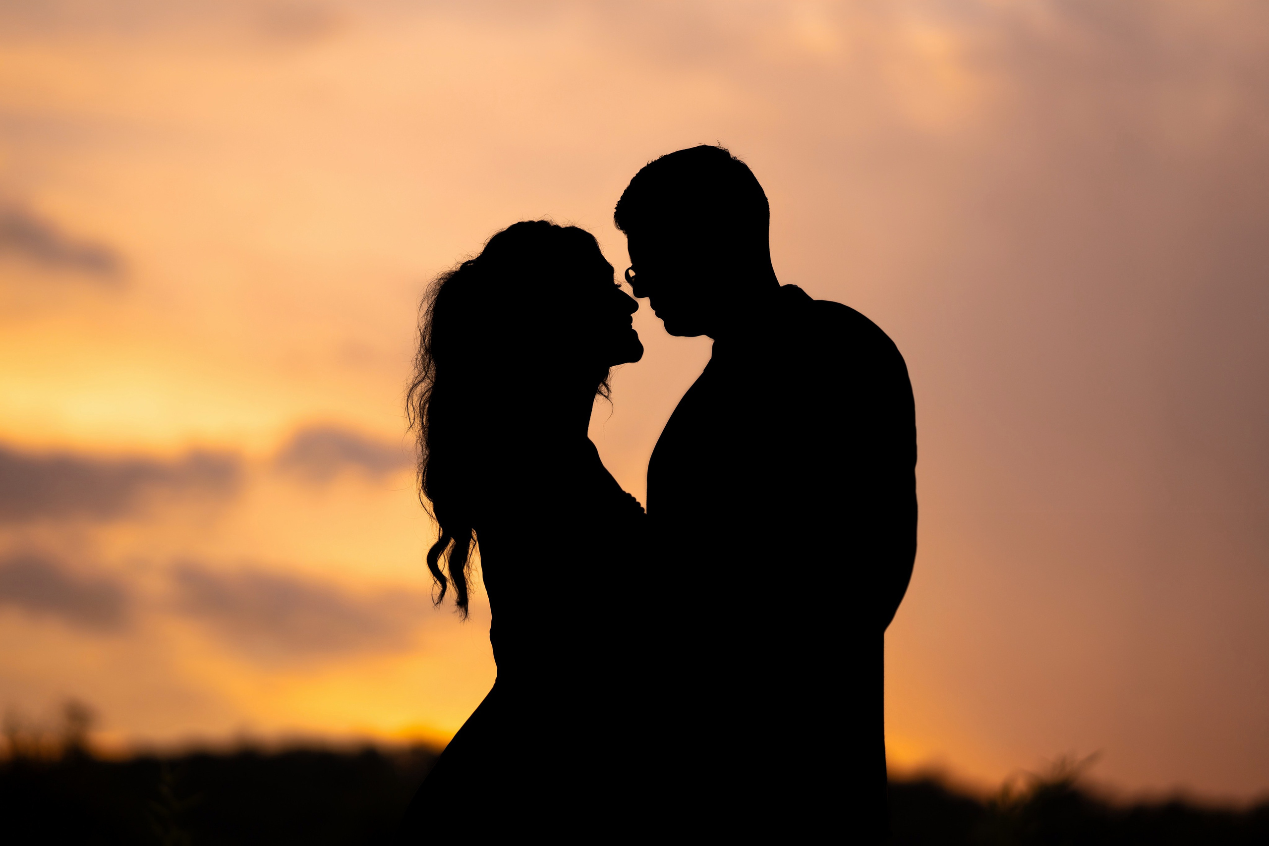 Andreea & Valentin. Raw Studio. Fotograful tau de nunta!