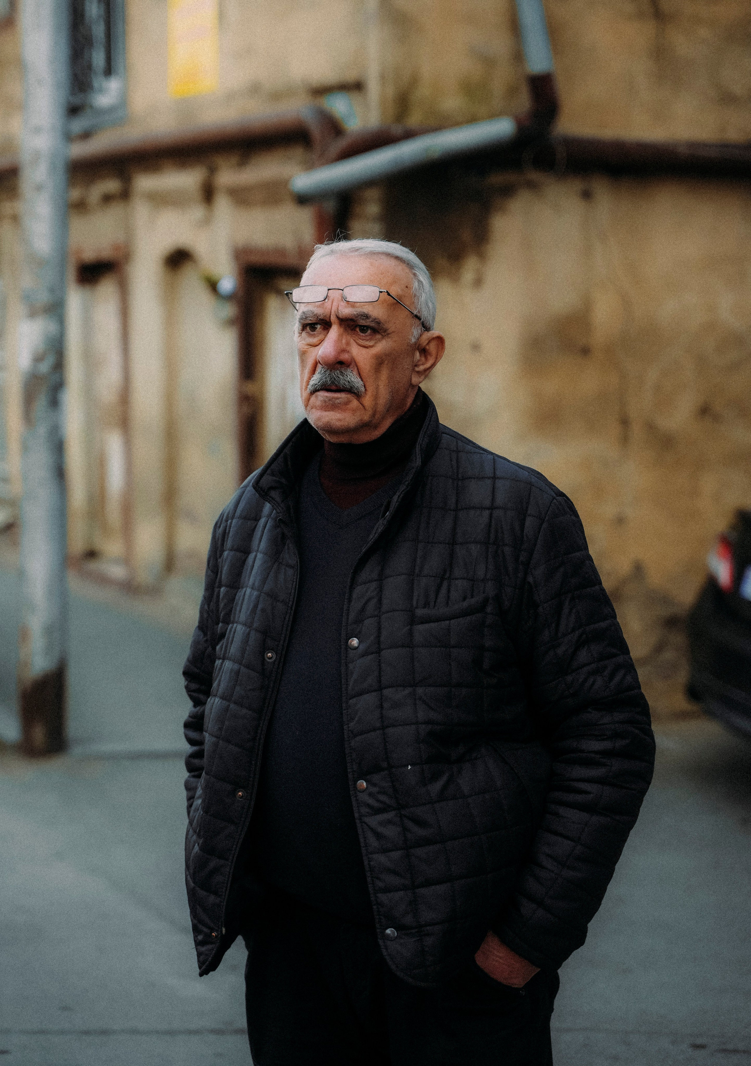 ТБИЛИСИ 2023-2024. Стрит-фотография, полная абсурда, идиотизма и красоты