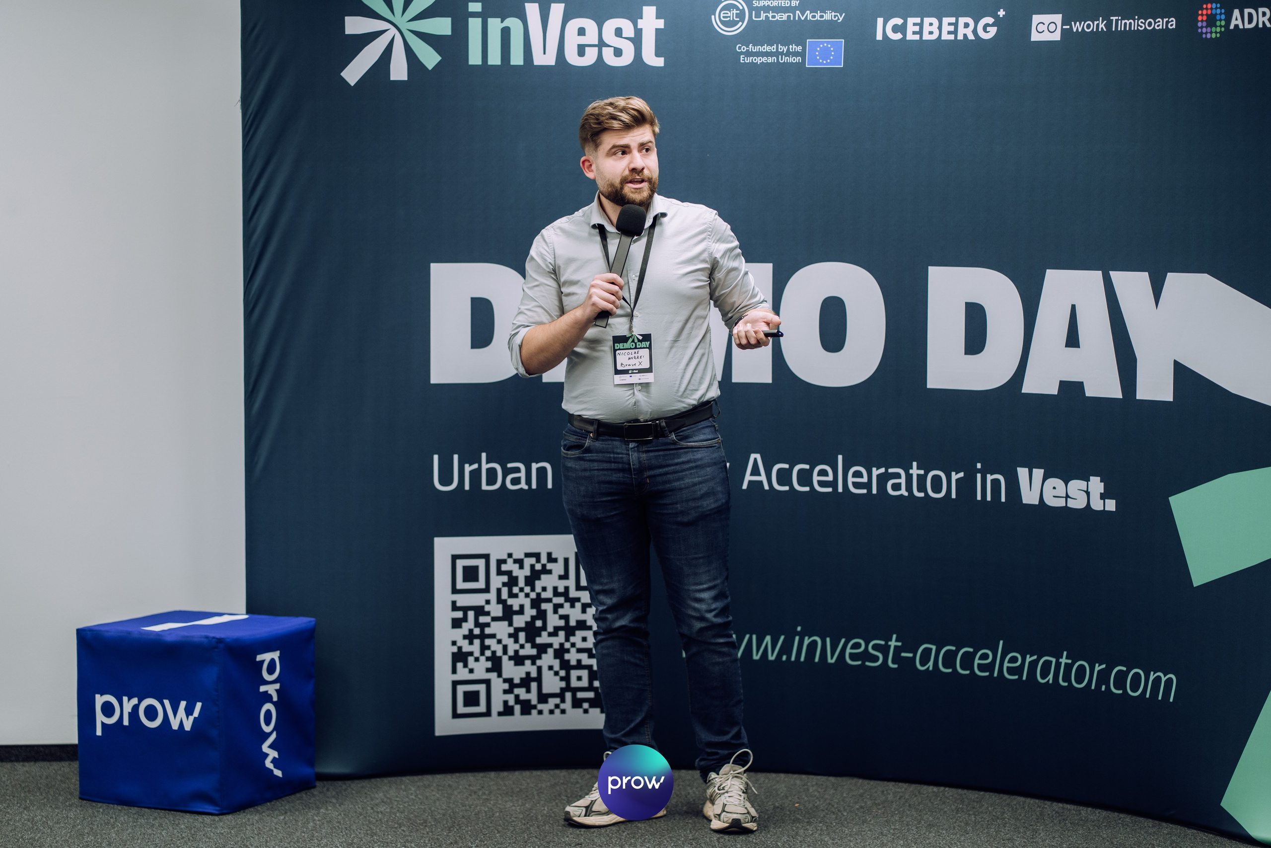 InVest DemoDay @ Cowork. Cozac Cristian Photographer