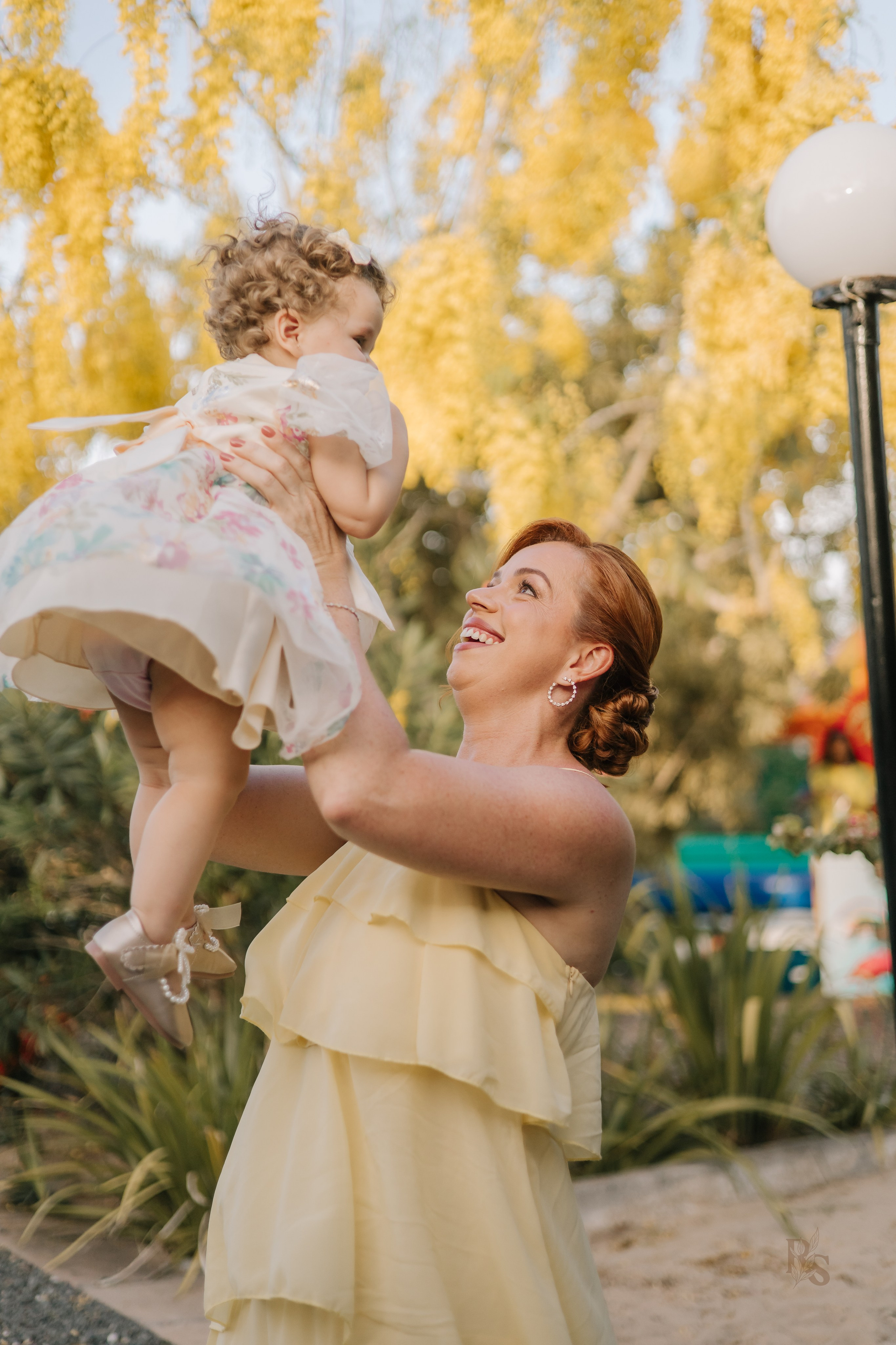 Aurora — 1 ano. Fotógrafo Richard Silvestre — Casamentos na Bahia