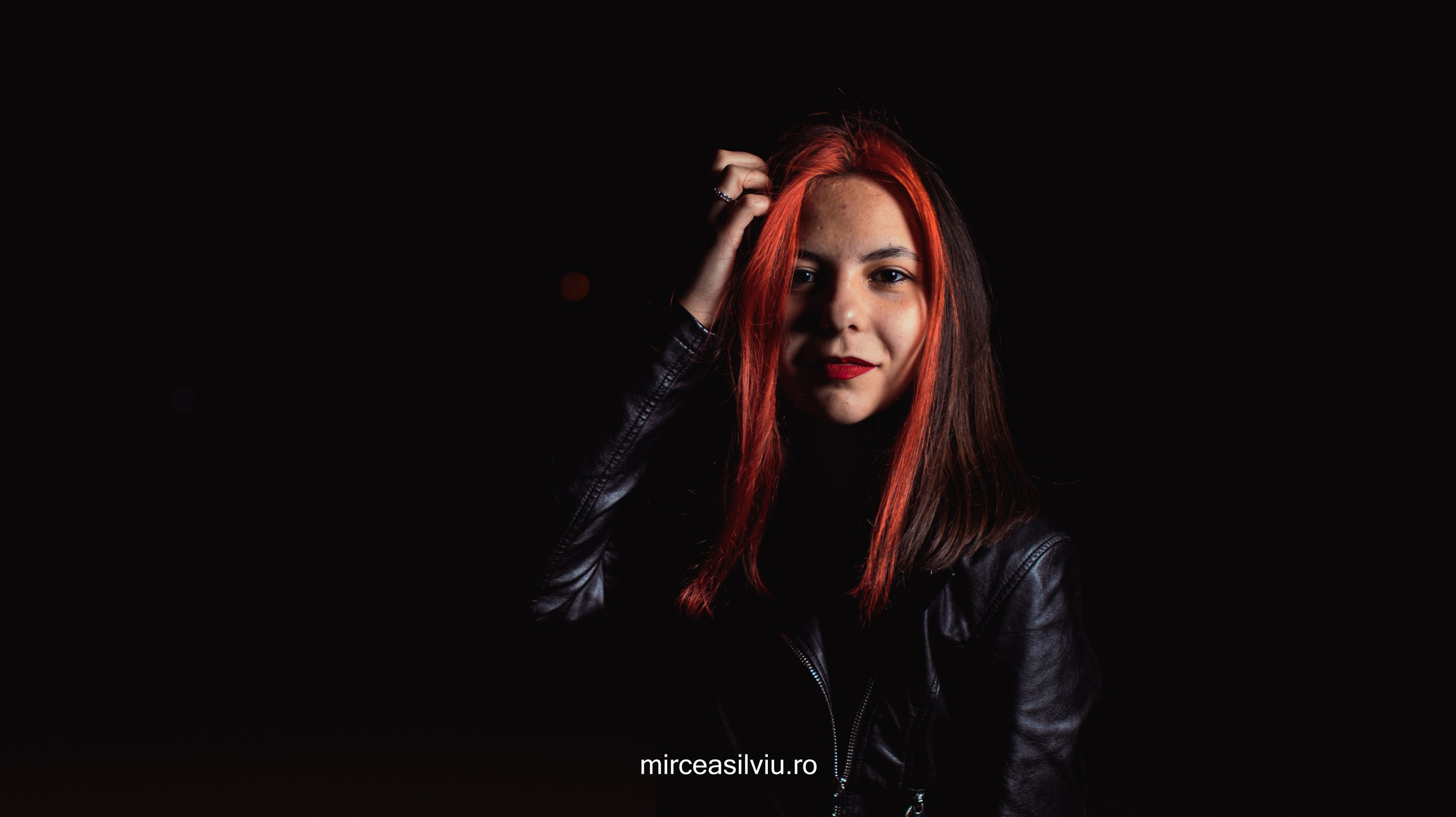 Ioana. Fotograf de portrete și evenimente din Cluj-Napoca. Ședințe foto individuale, nunți, botezuri și aniversări în Cluj și județul Cluj