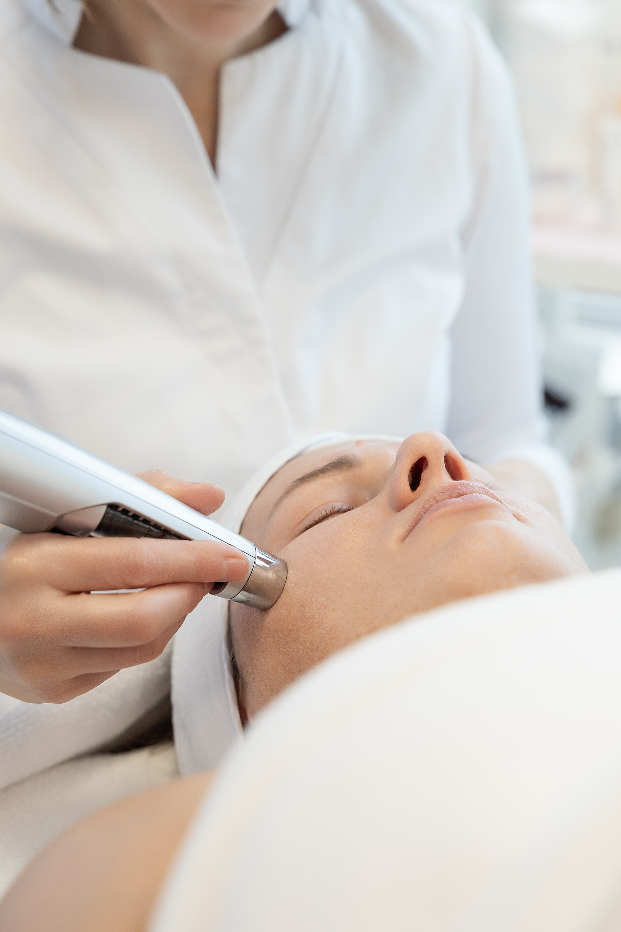 Violeta Sili, Esthéticienne/Beautician