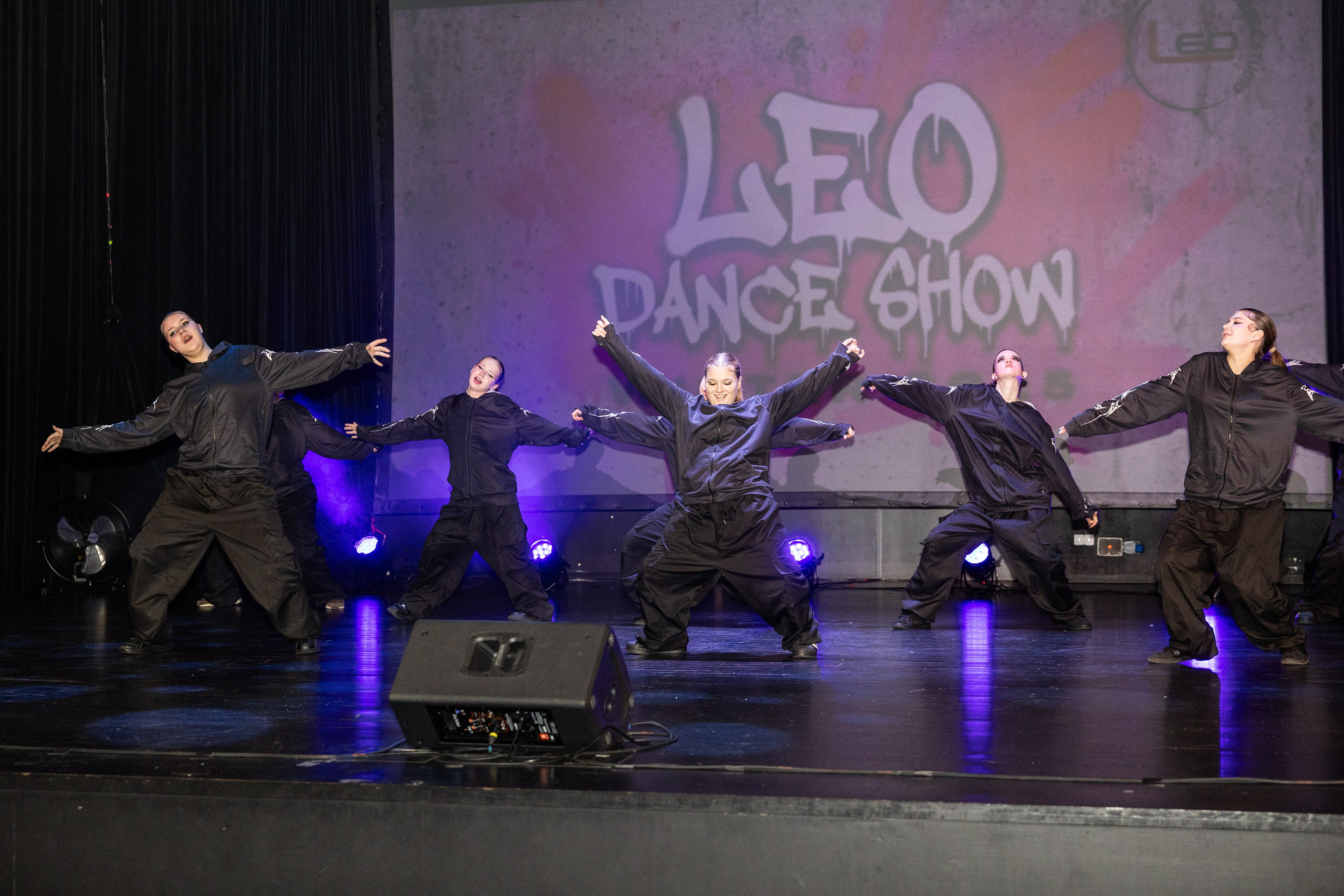 LEO DANCE SHOW WINTER 2025. Семейный и детский фотограф в Варшаве Мила Бобровская