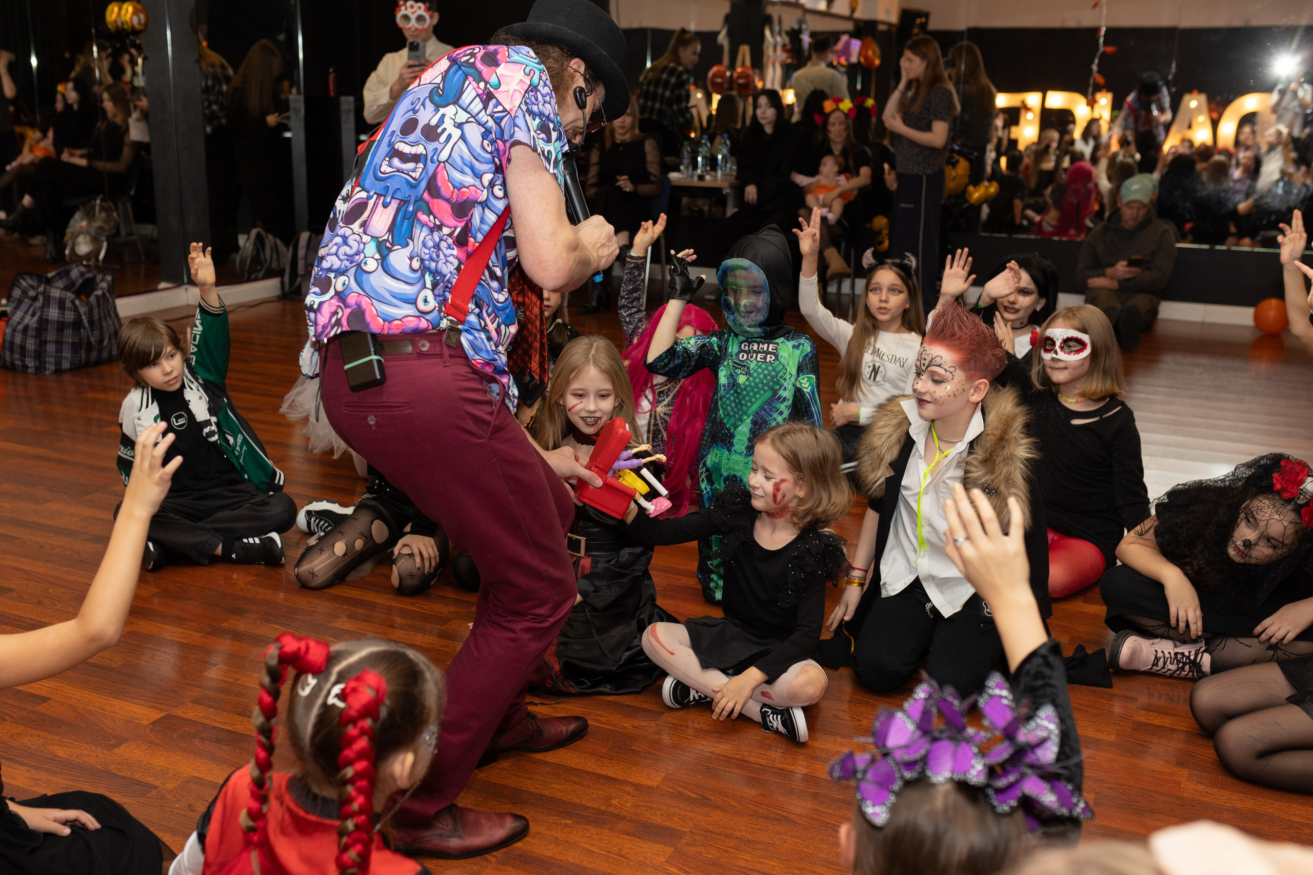 Leo dance studio Helloween 2025. Семейный и детский фотограф в Варшаве Мила Бобровская