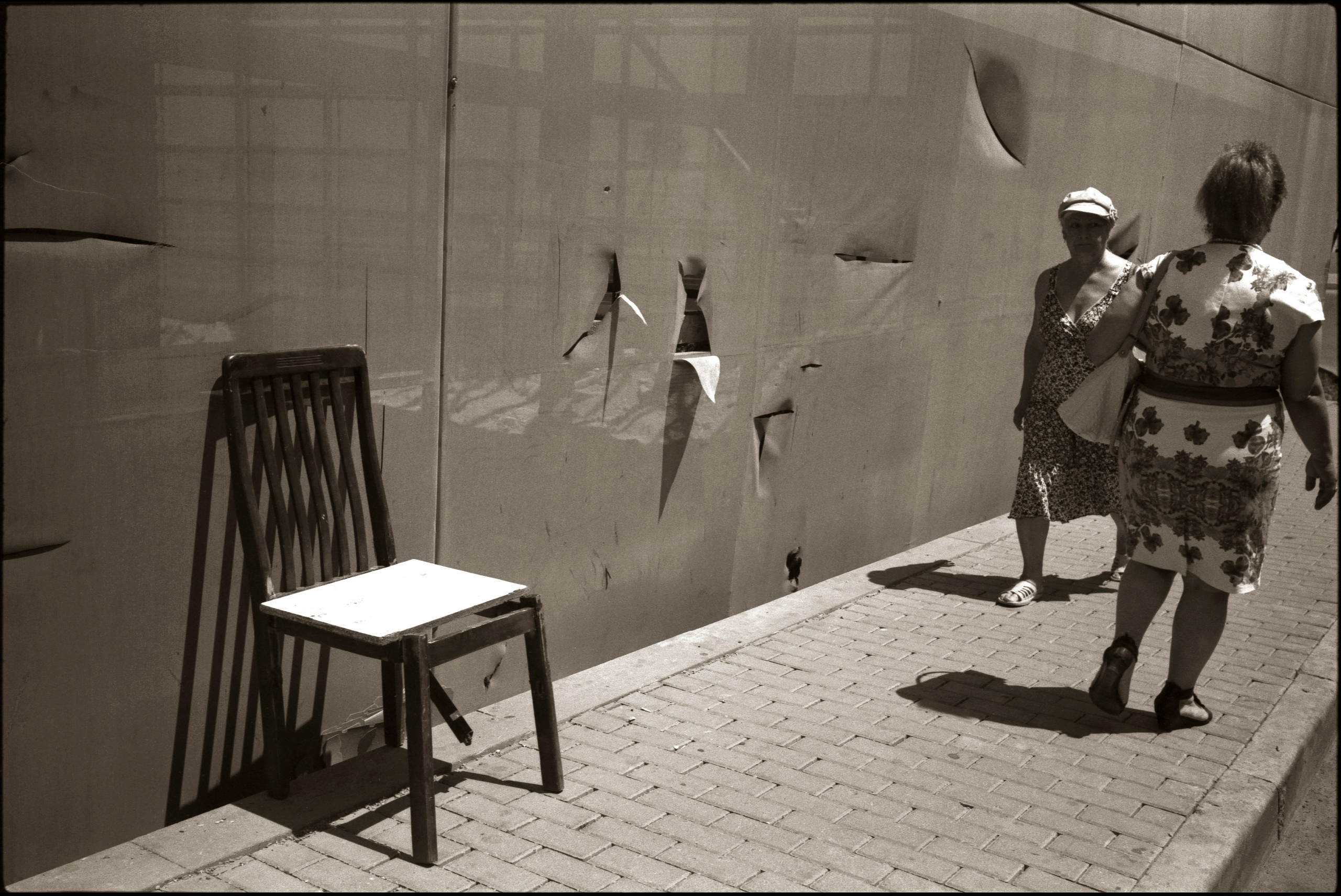 Two women.  Baku, 2013