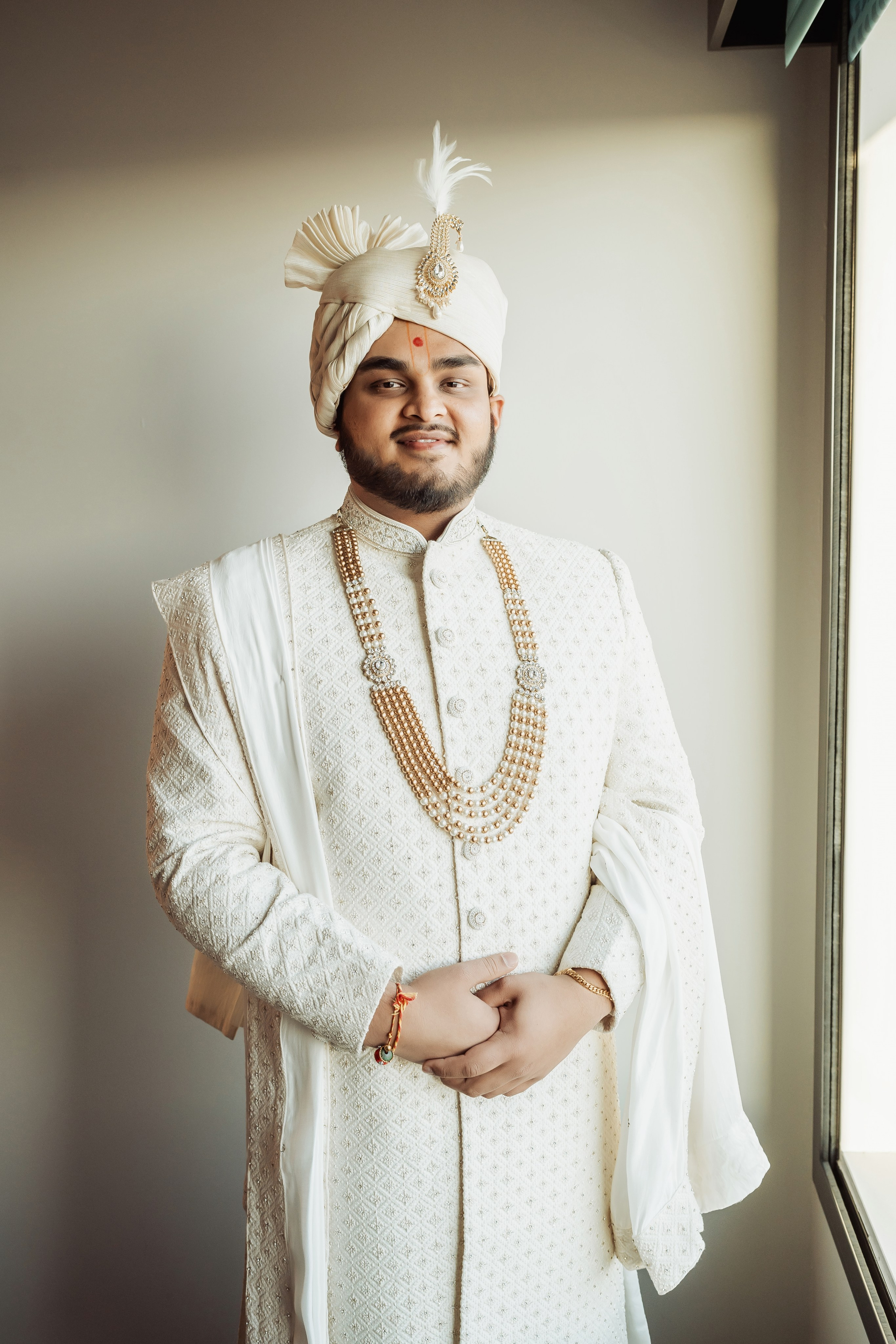 Darshil & Shailja. Wedding Photographer & Cinematographer studios