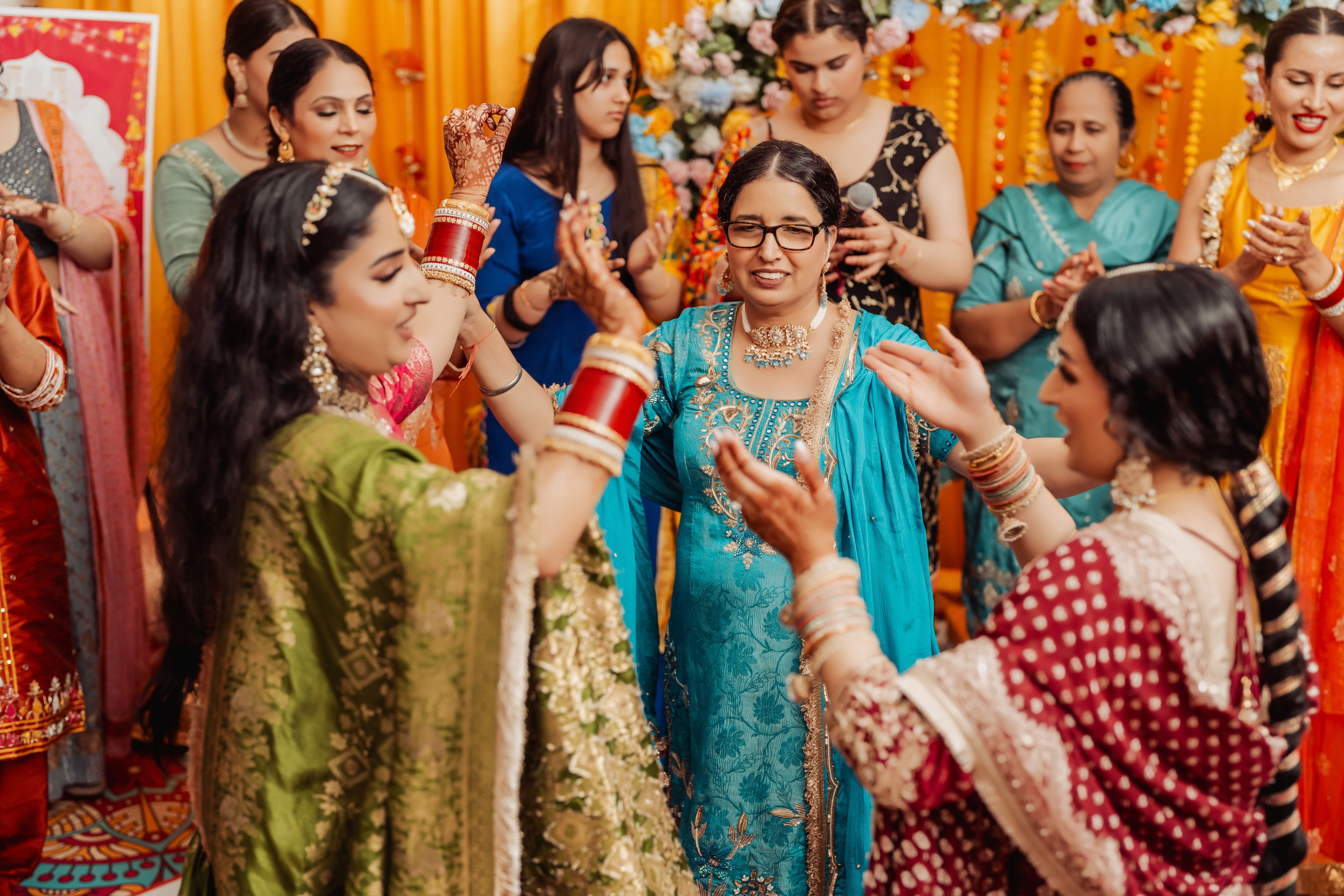 Gurchain & Tegvir. Wedding Photographer & Cinematographer studios