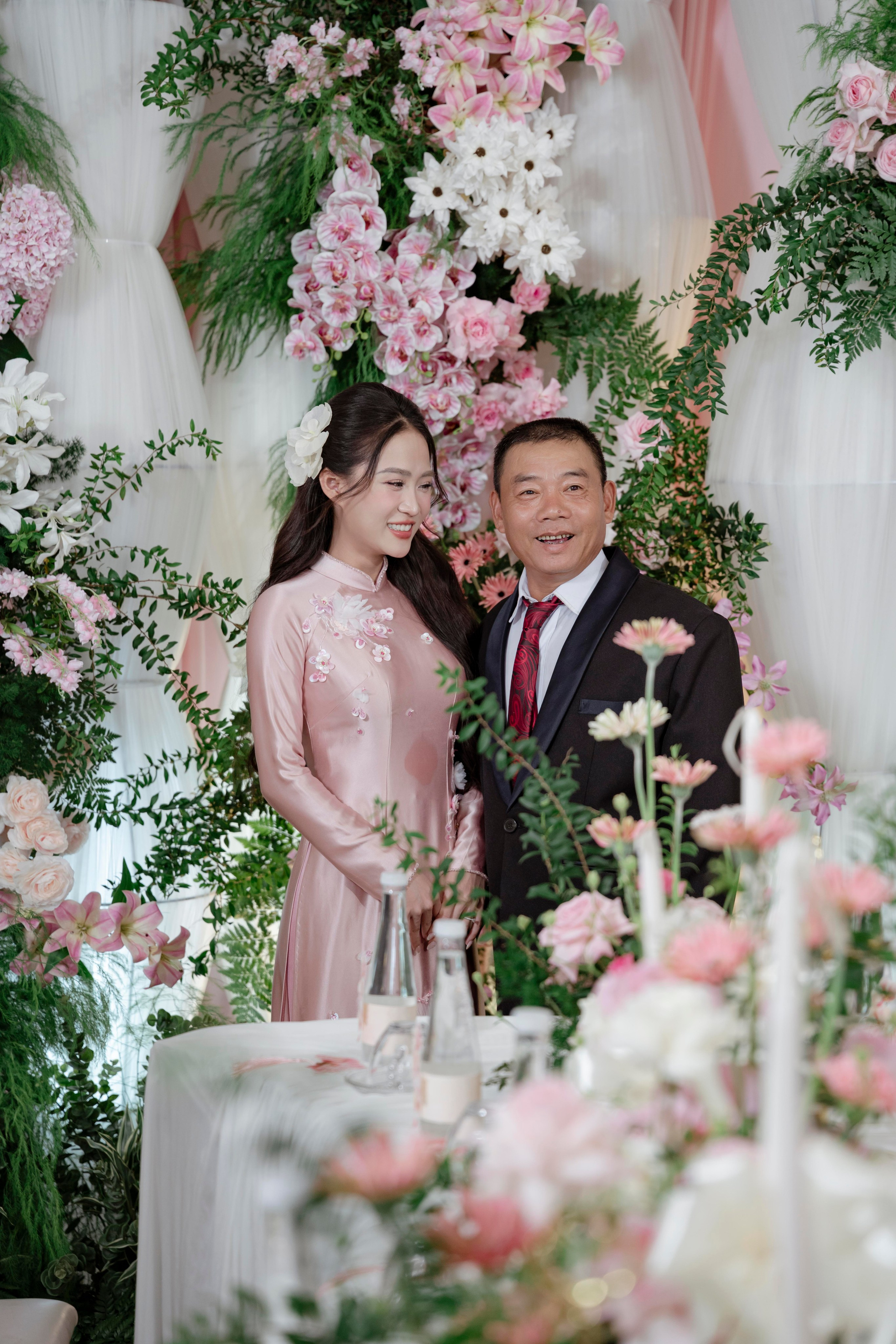 LINH & HUYEN. WEDDING PHOTOGRAPHER IN VIETNAM