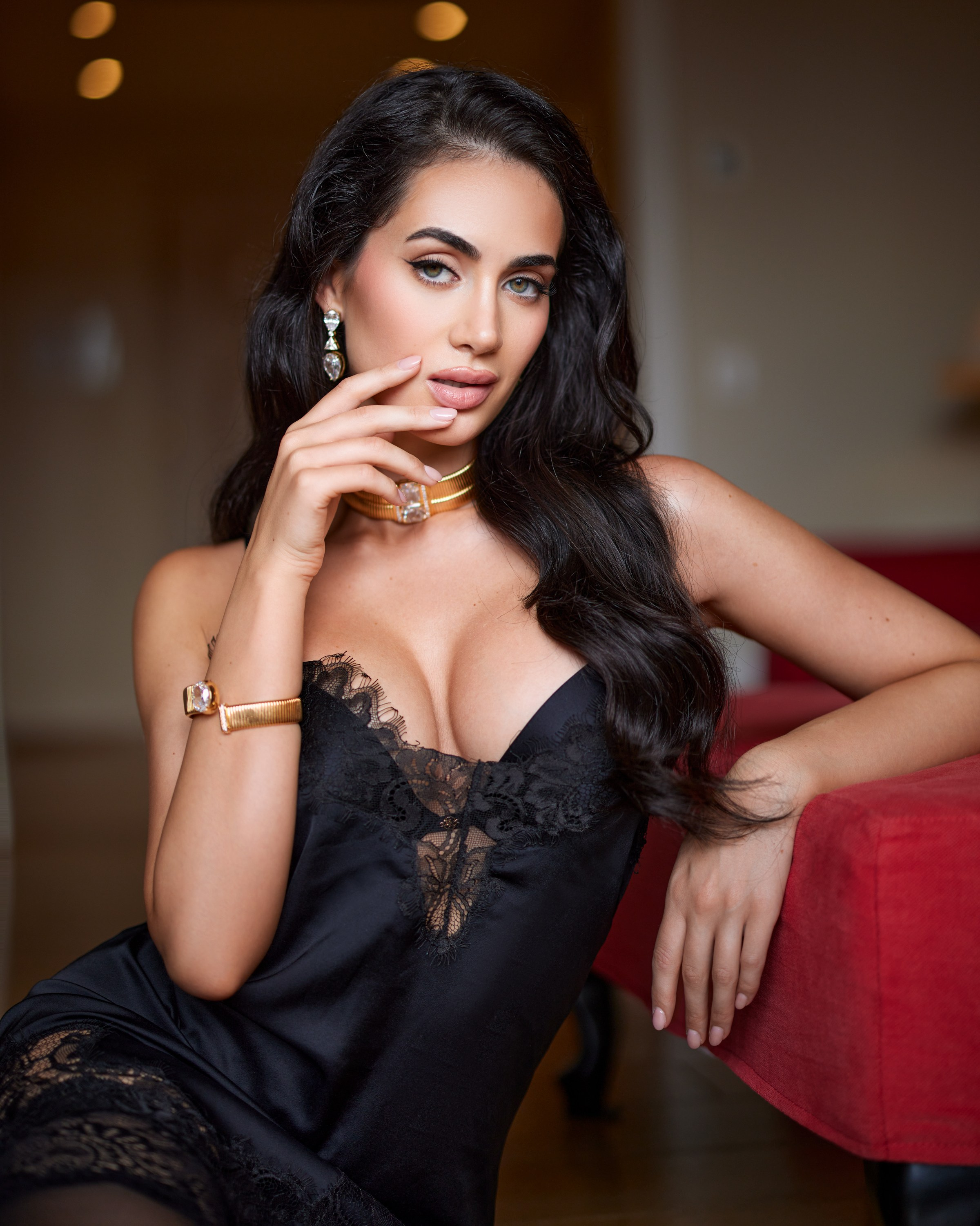 A photo shoot in lingerie at a hotel in Milan and Paris. Fashion & Lingerie photographer for women in Milan Iuliia Gigina