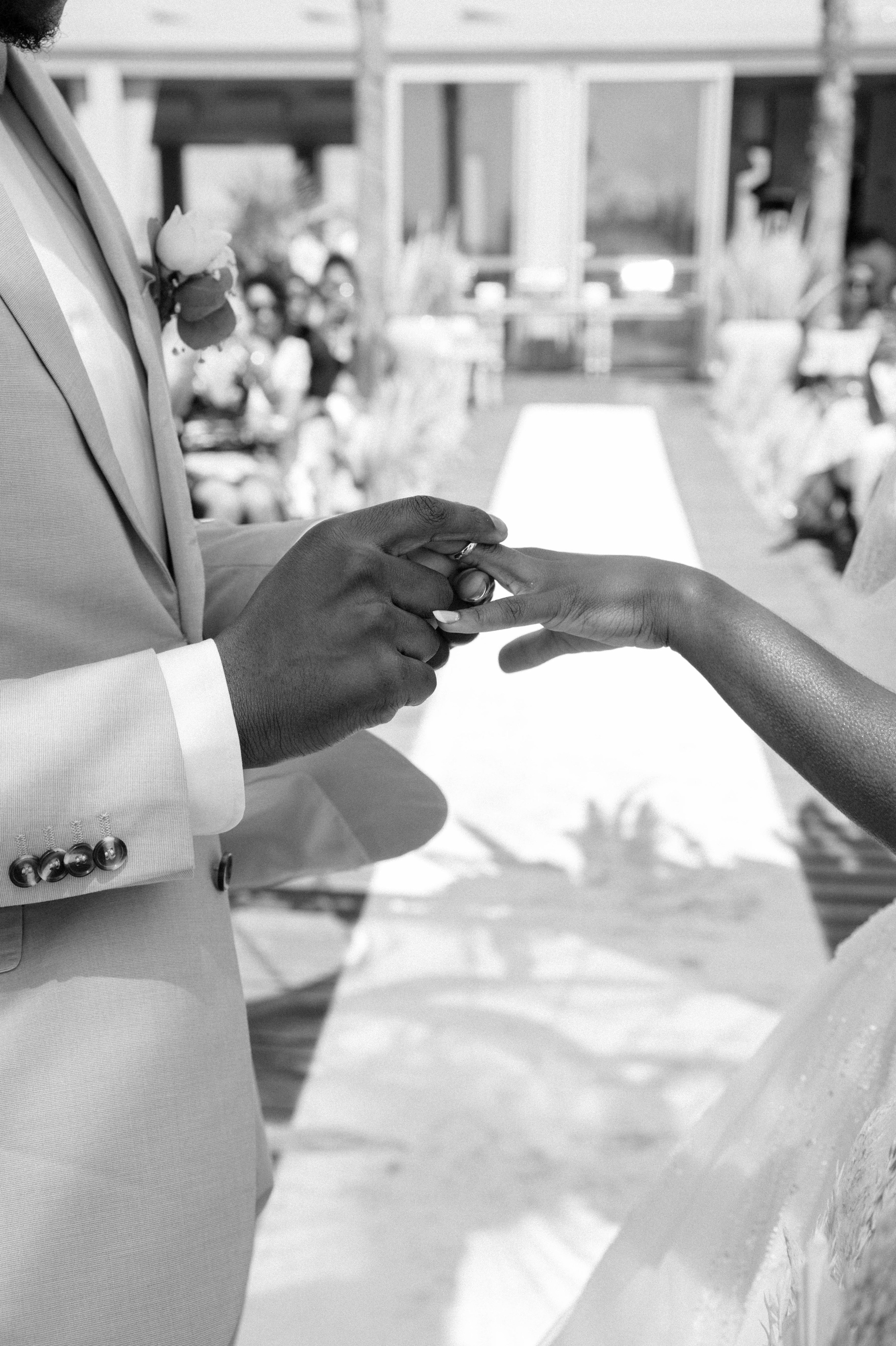 Kuselia & Kaleb. Fazemos o seu casamento ser lembrado por gerações