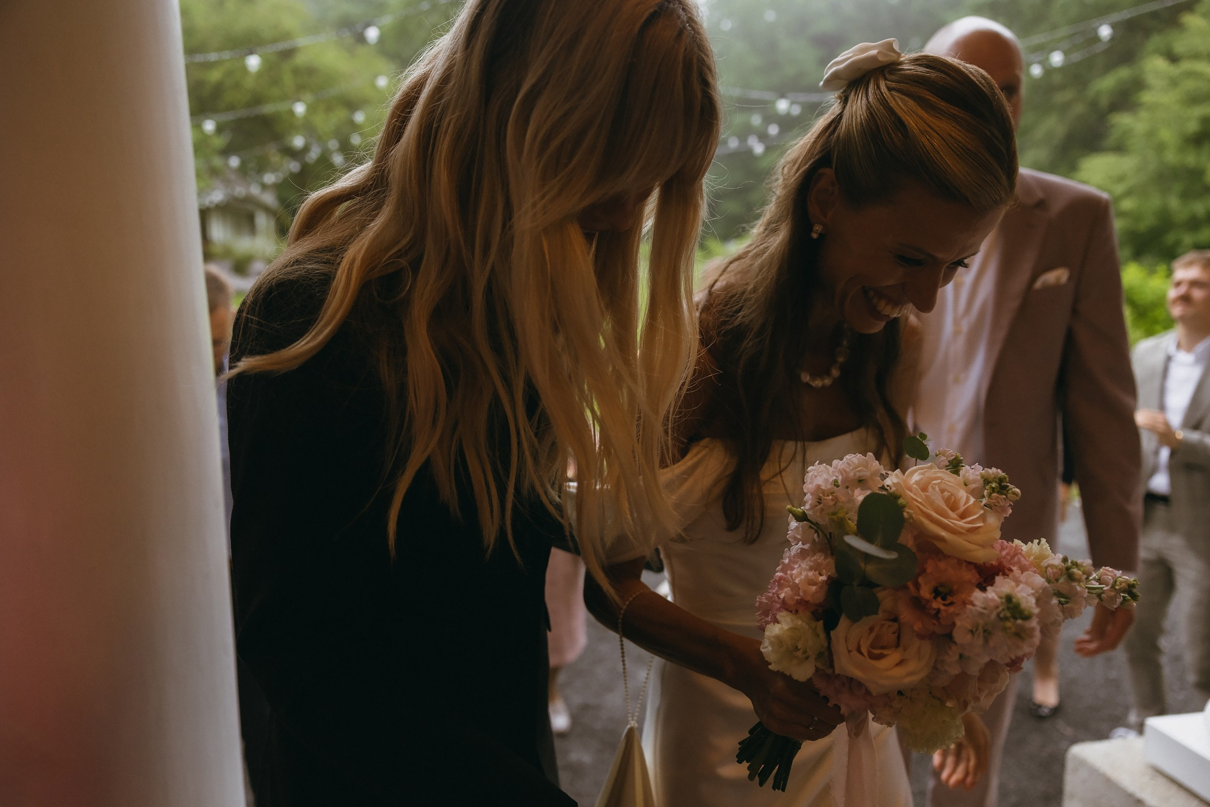 Justė ir Henrikas | Lietingos jaukios vestuvės Palangoje. Vestuvių ir šeimų fotografė Lena Bondarenko / belove photo