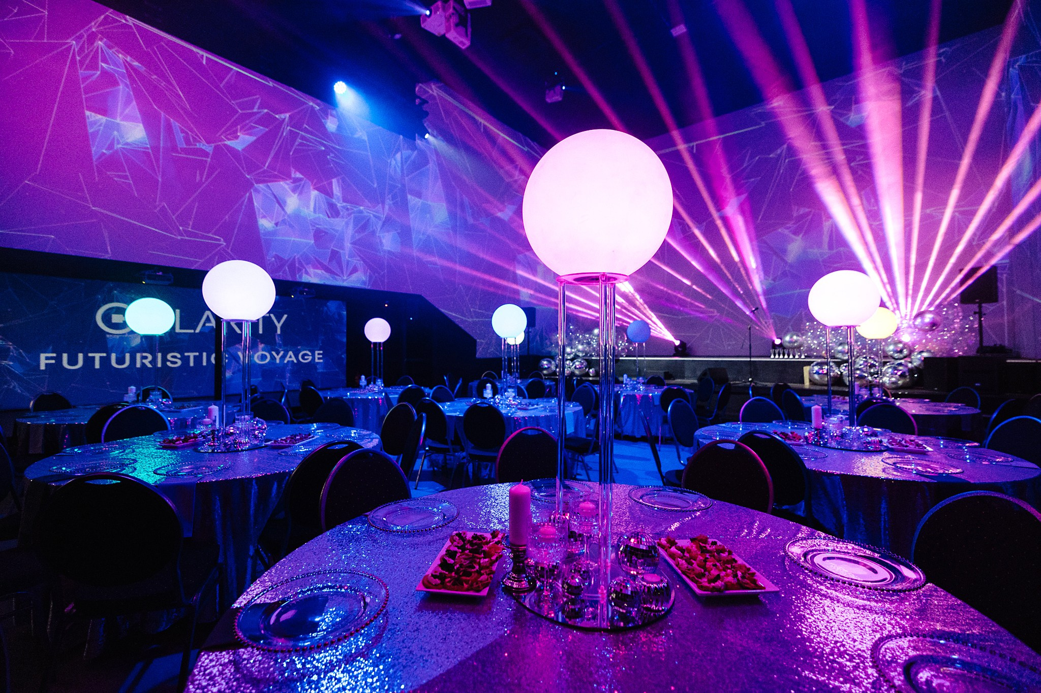 Футуристичная репортажная съемка корпоратива в Риге, Латвия. Евгений Тимофеев | Свадебный и контент-фотограф и видеограф в Риге