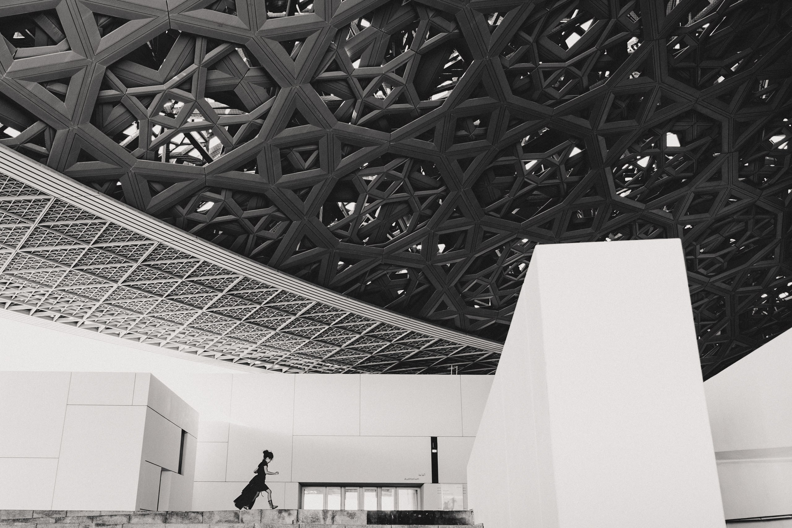 Photoset for Aiym in Abu Dhabi Louvre, UAE. Sergio Russo — TOP Wedding Photographer in Dubai