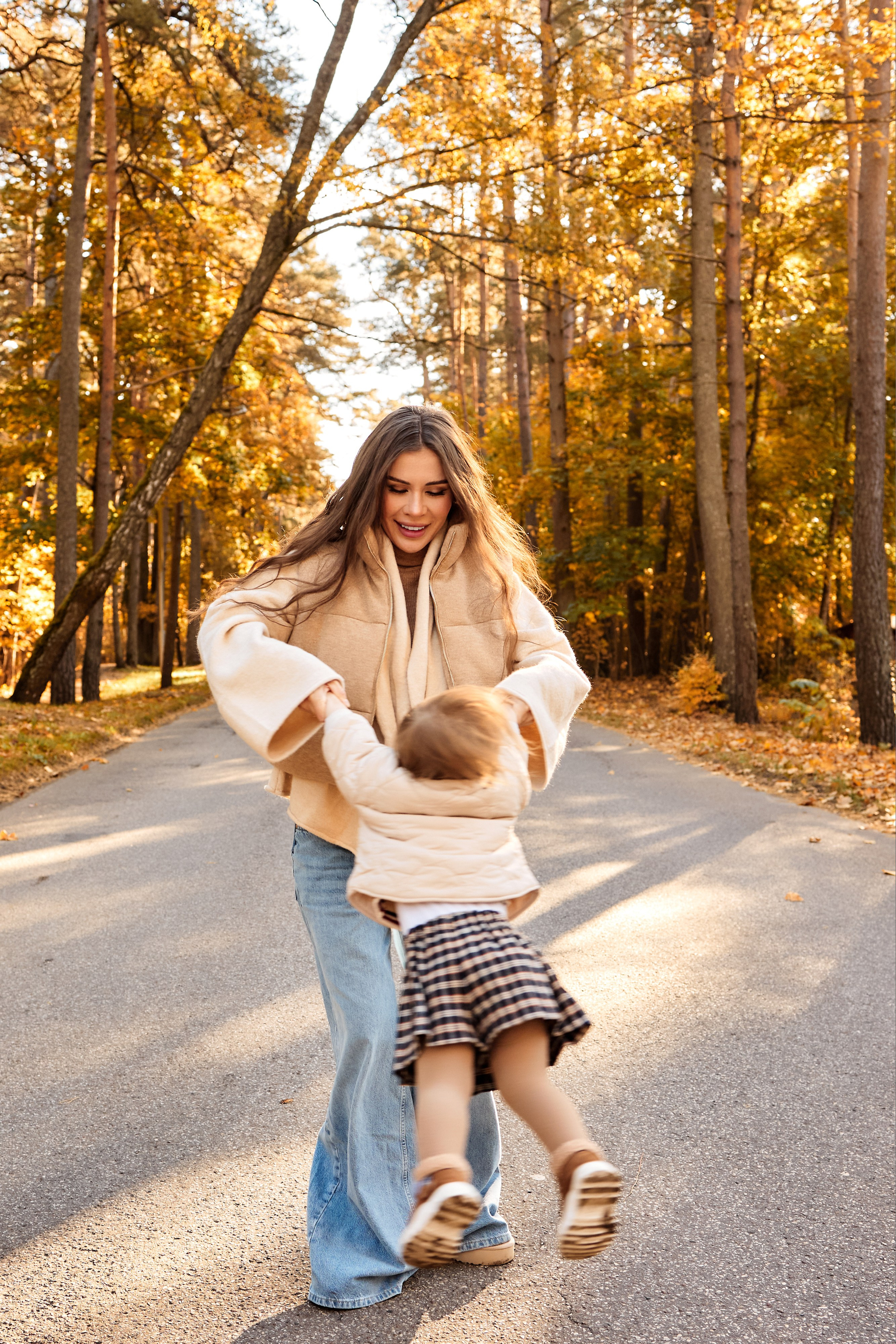 Family photo shoot for a millionaire blogger. Destination wedding and fashion photographer in Riga Igor Davidovich
