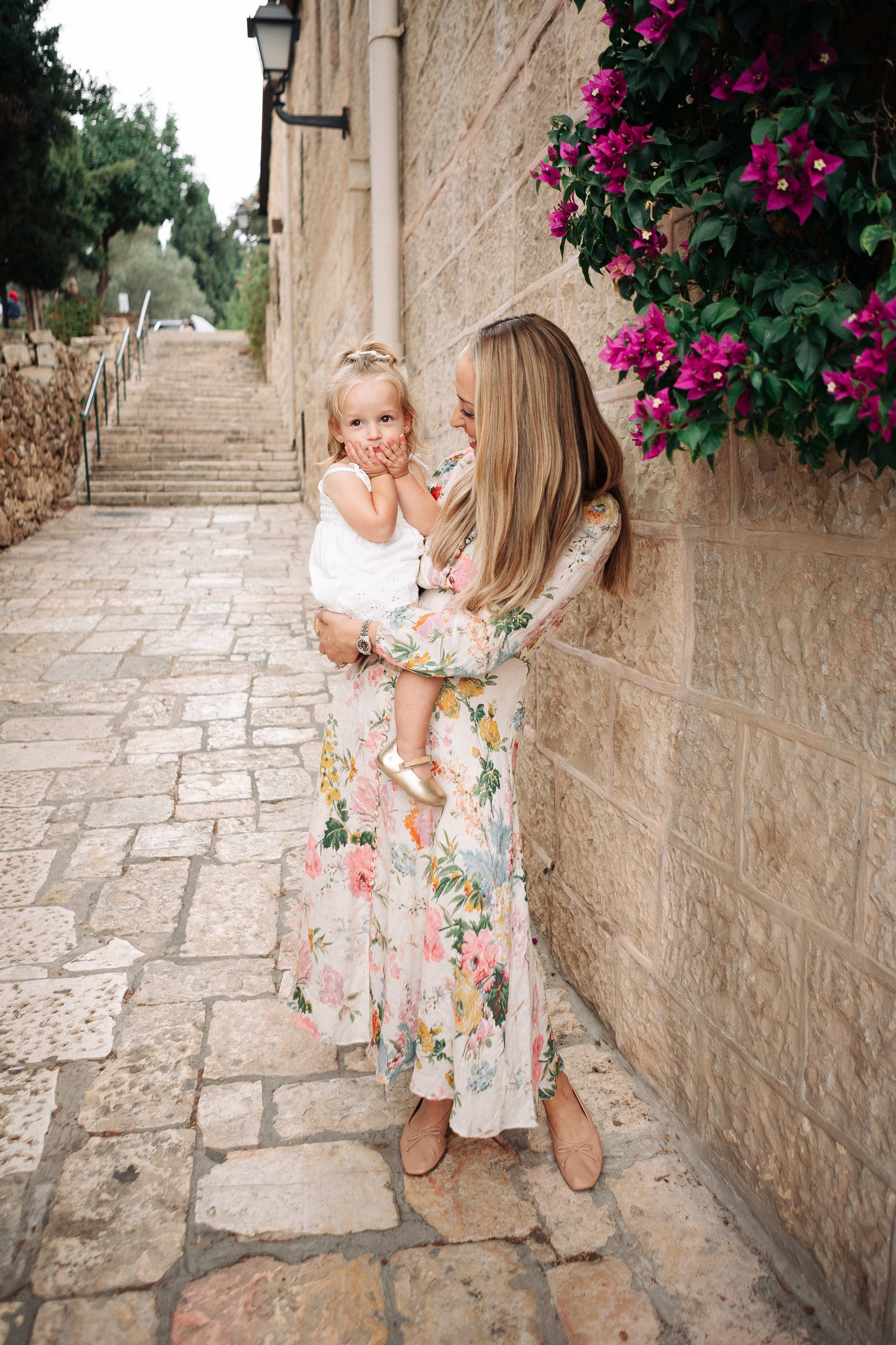 BIG FAMILY IN YAMIN MOSHE. Https://shi-photo.com/