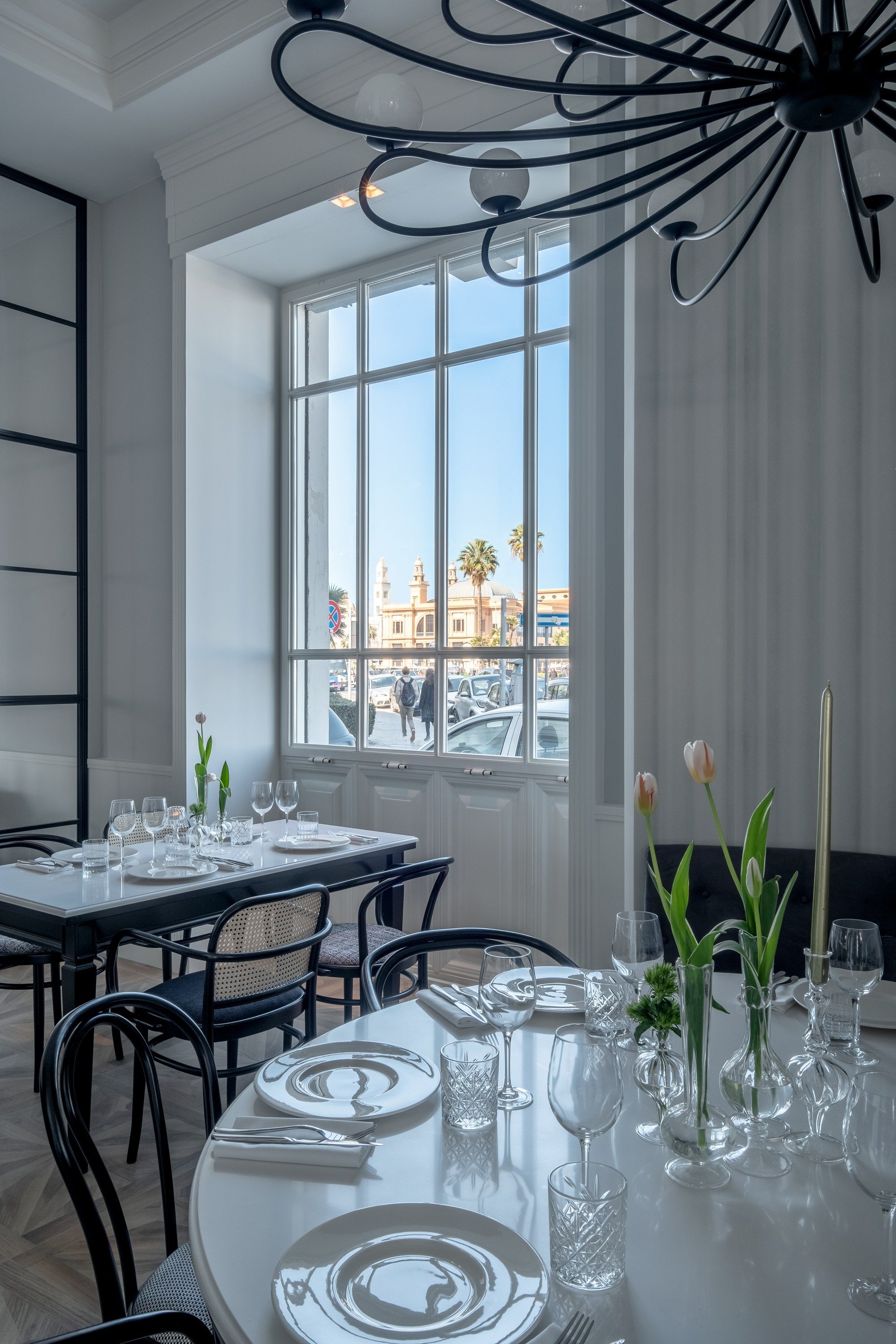 Bar restaurant in Bari (Apulia)