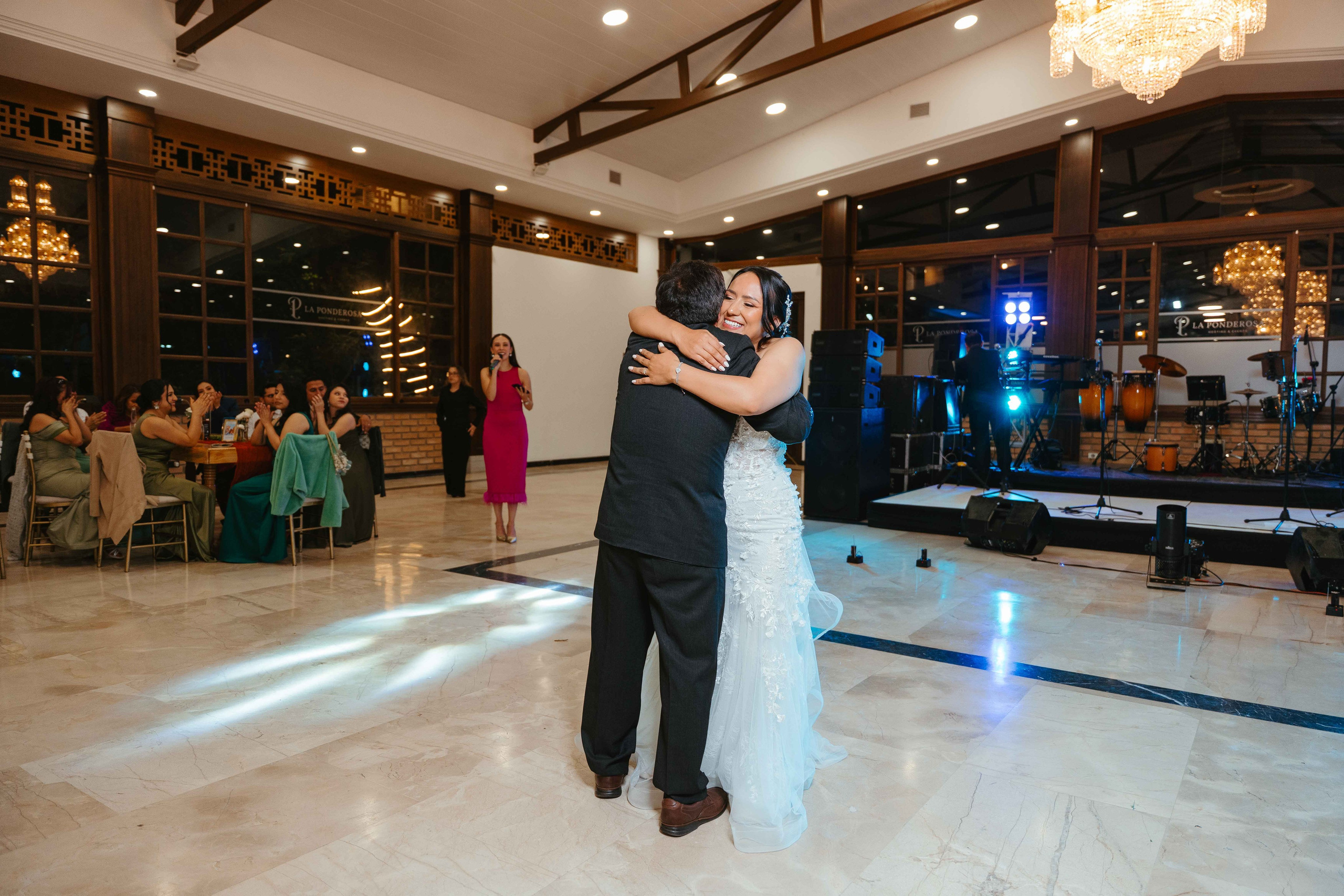 Karol y Jairon. Fotógrafo de bodas en Loja Ecuador | Piero Alvarez PH