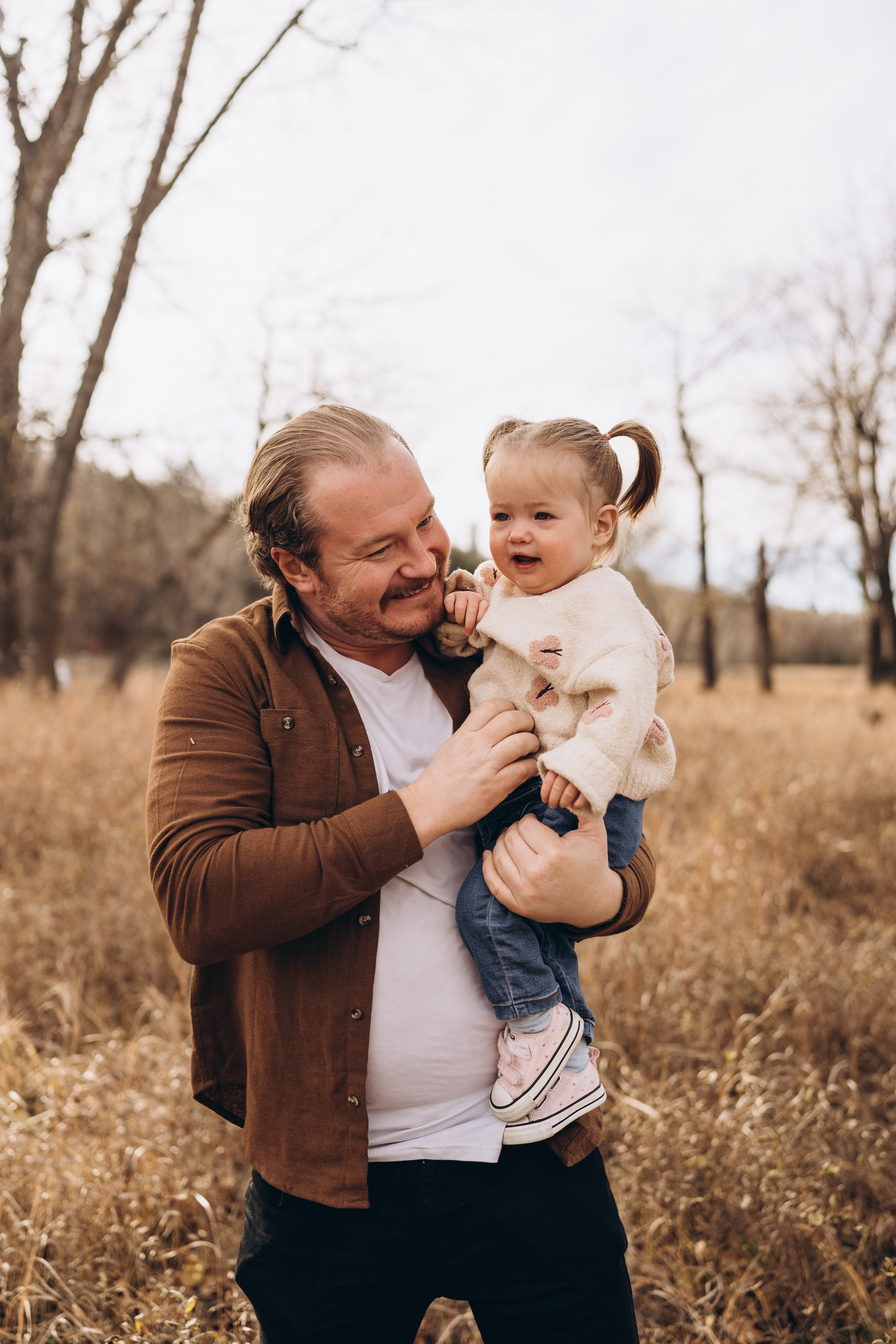 Taryn & fam. Calgary Wedding & Lifestyle Photographer — Yevhen Polishchuk