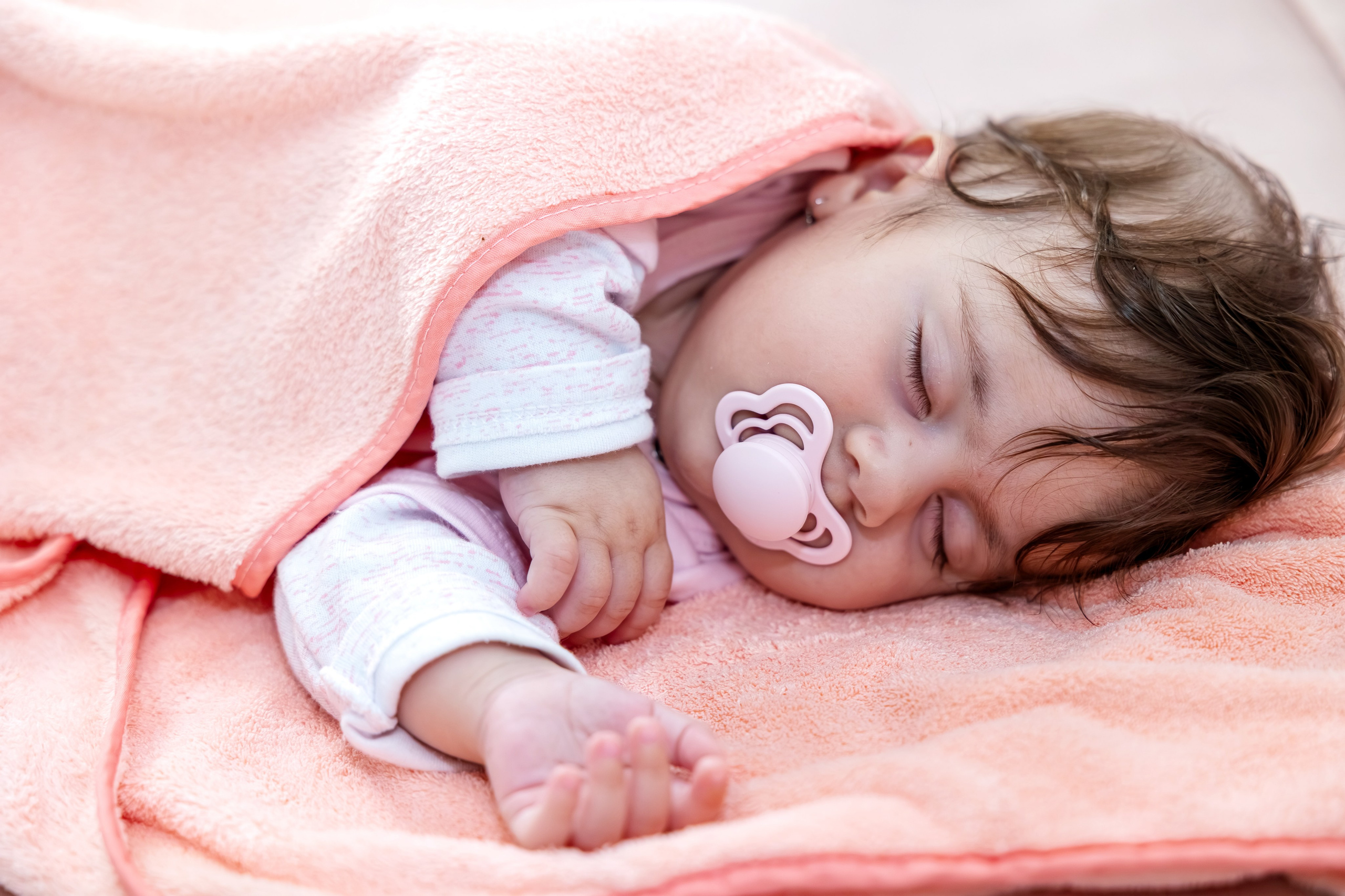 Iris Stefania. Moments By Gub