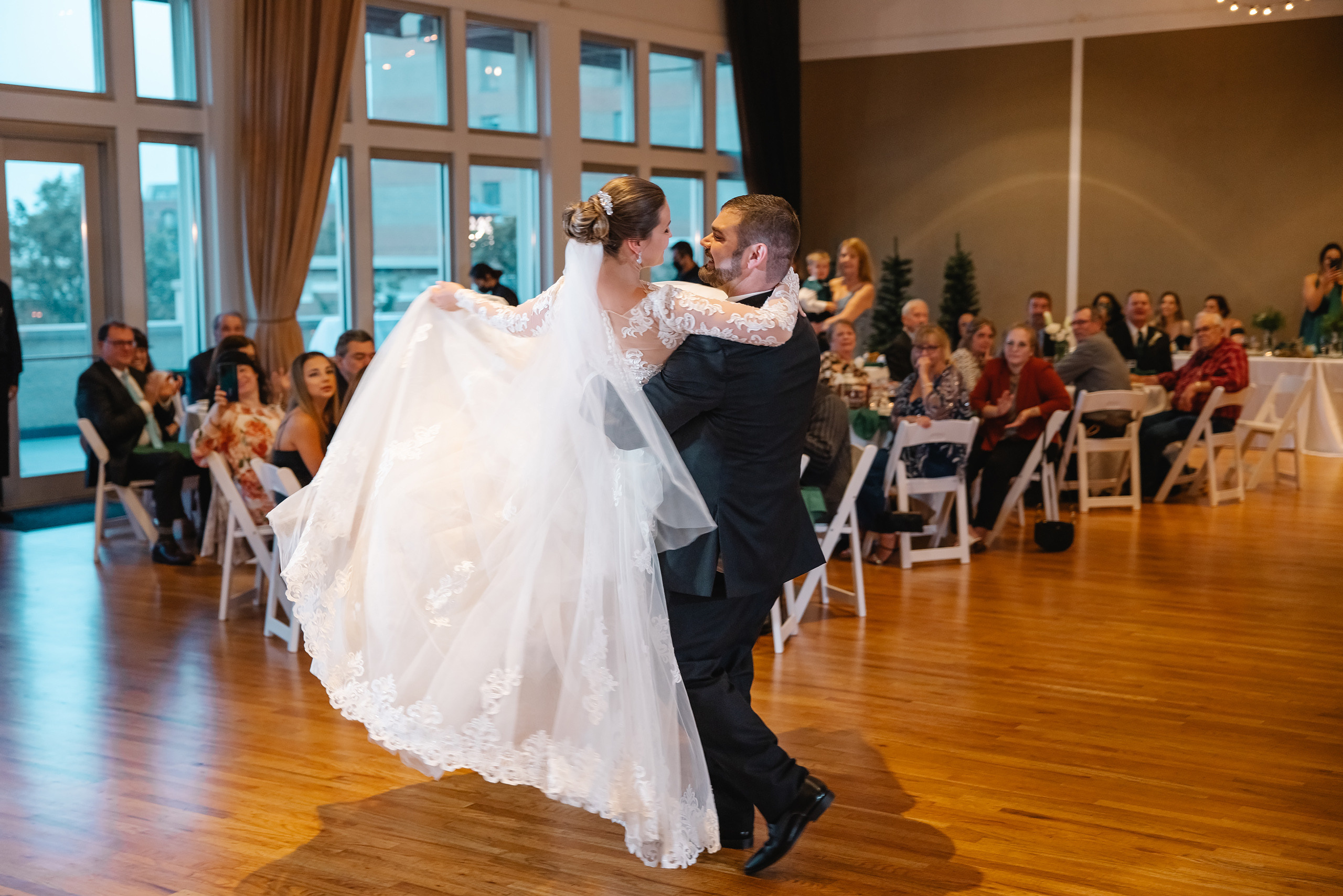 05.29.2021 Wedding. Wedding family event photographer in Chicago Nick Yushevich