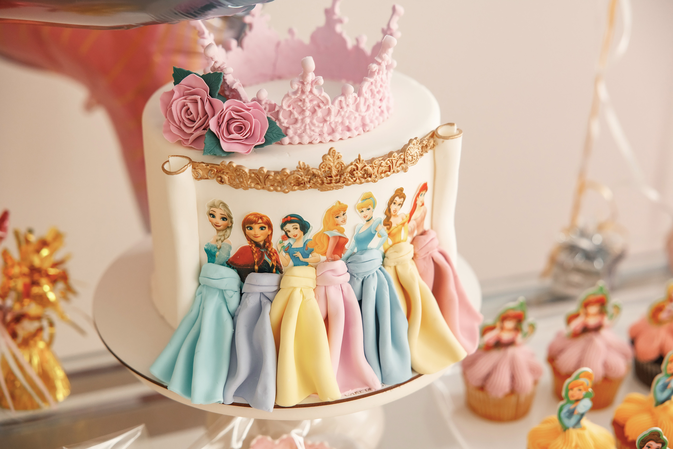 04.25.2021 Birthday. Wedding family event photographer in Chicago Nick Yushevich