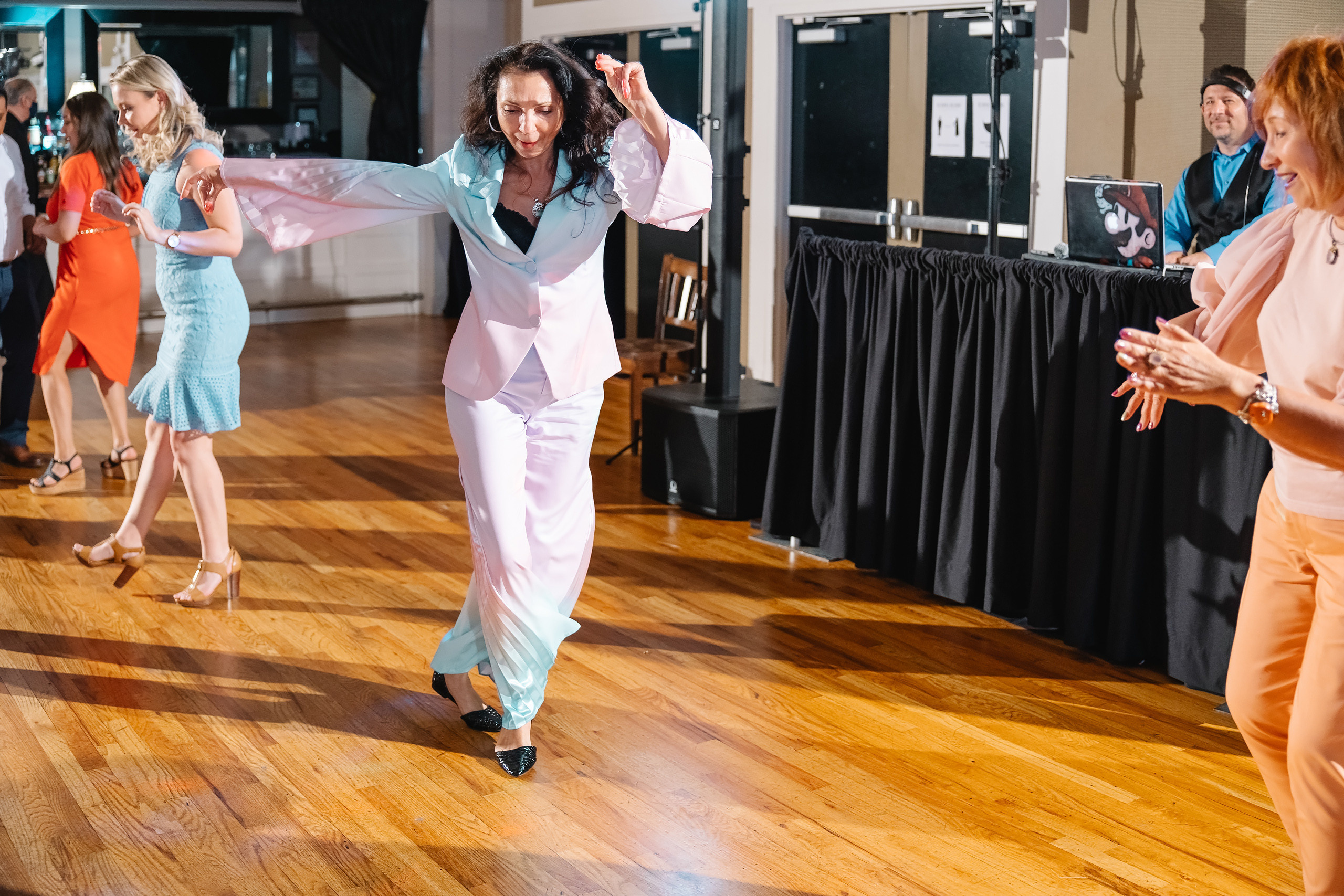 05.29.2021 Wedding. Wedding family event photographer in Chicago Nick Yushevich