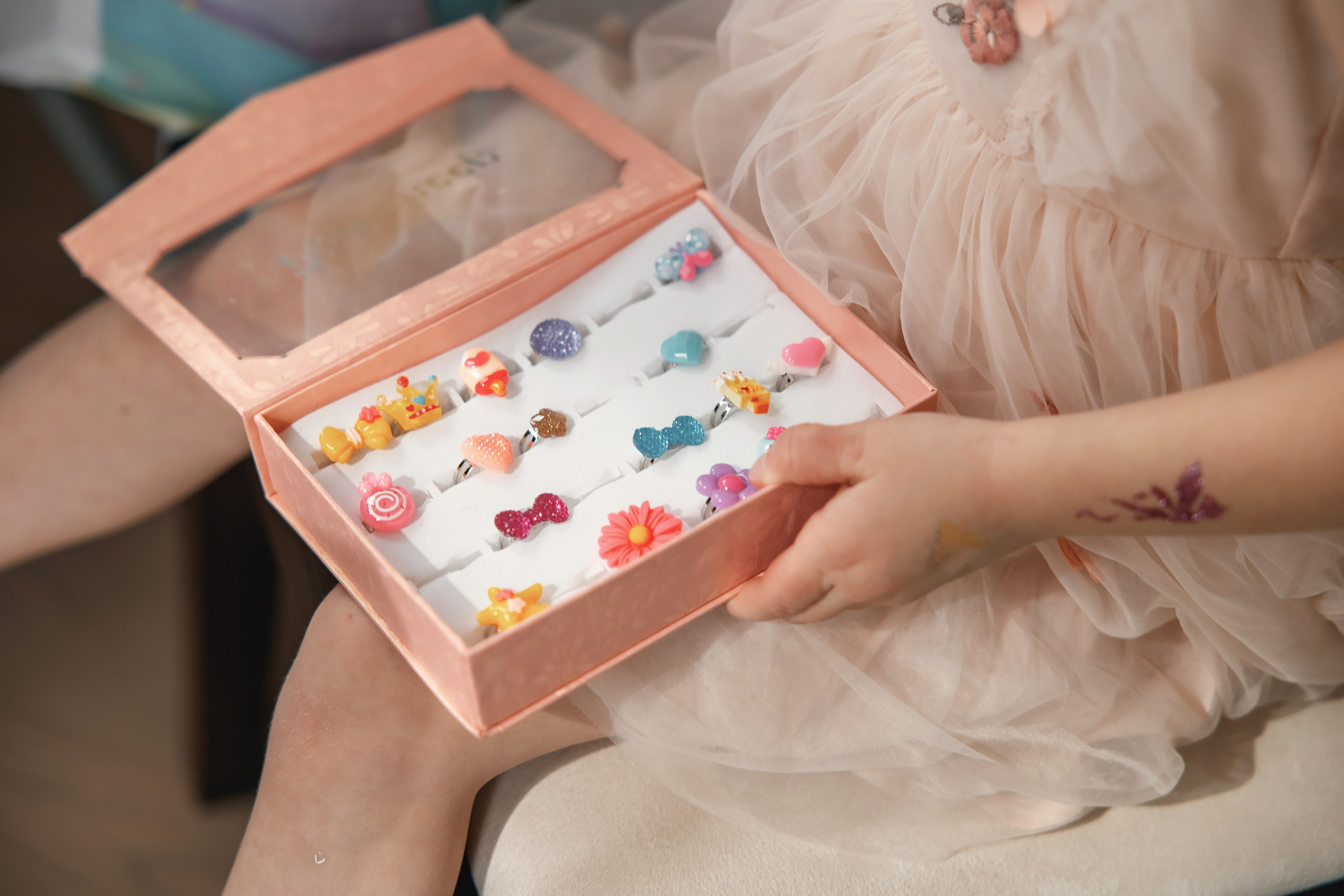 04.25.2021 Birthday. Wedding family event photographer in Chicago Nick Yushevich