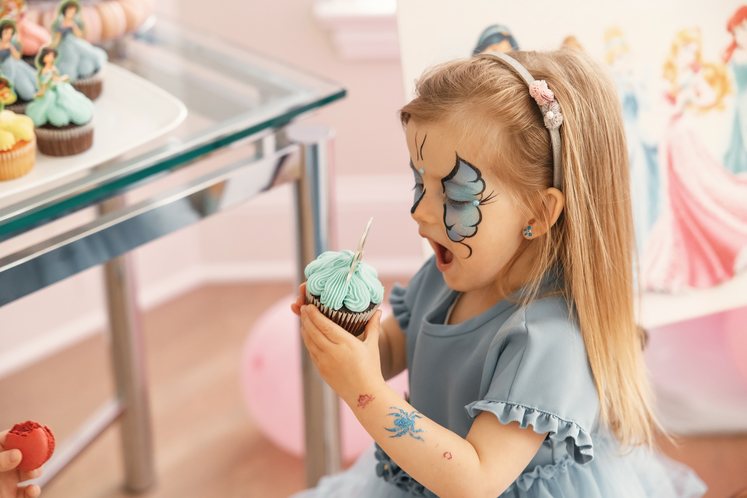 04.25.2021 Birthday. Wedding family event photographer in Chicago Nick Yushevich