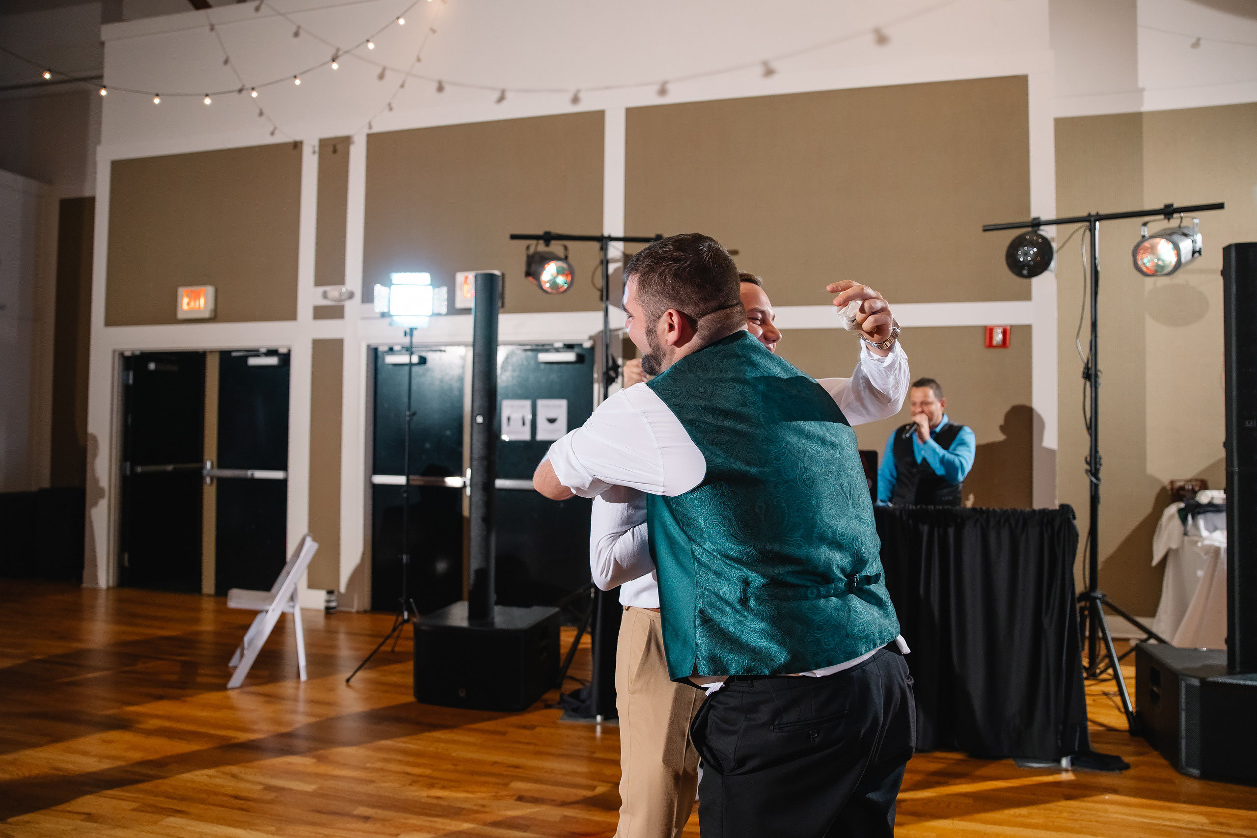 05.29.2021 Wedding. Wedding family event photographer in Chicago Nick Yushevich