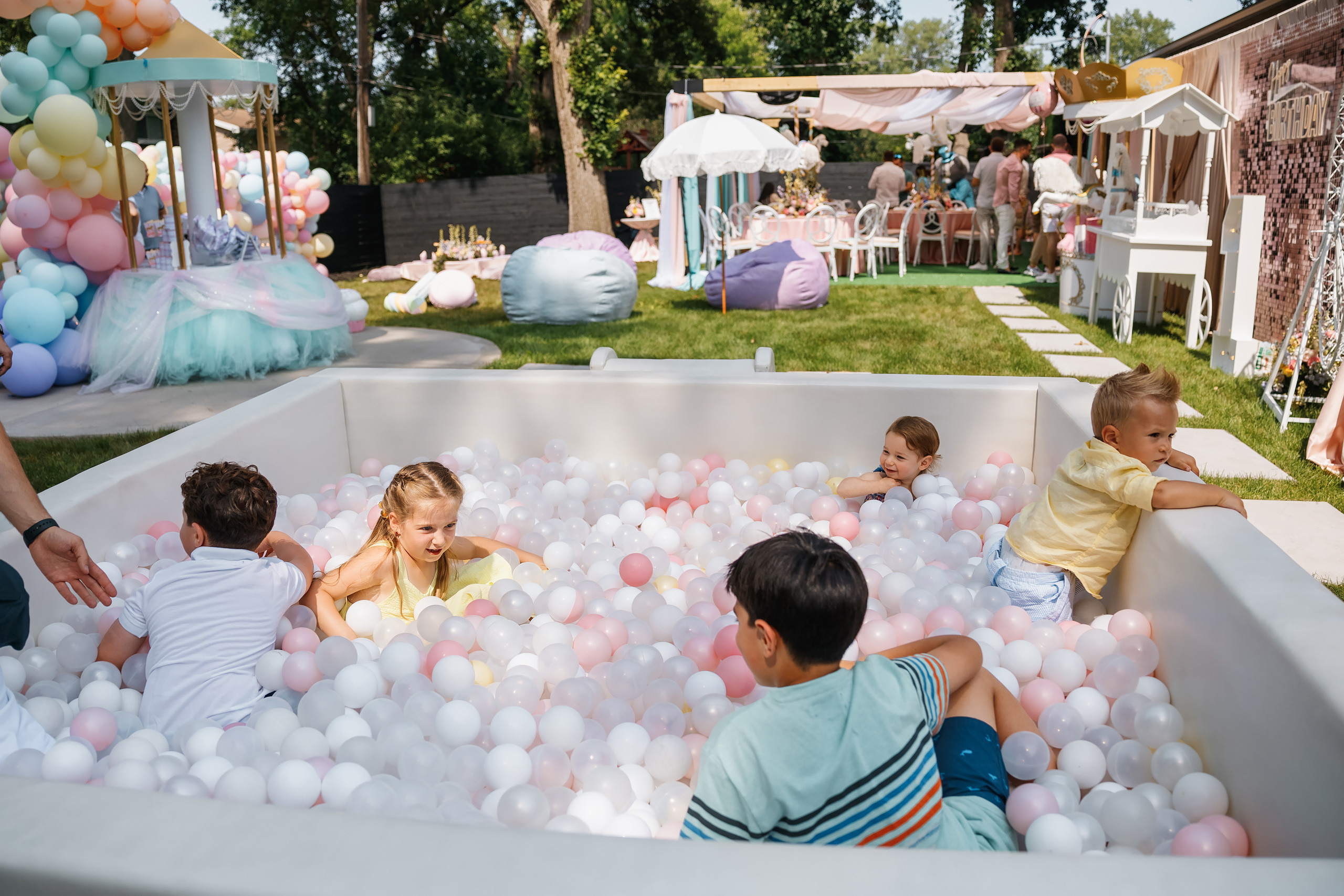 07.25.2021 First birthday. Wedding family event photographer in Chicago Nick Yushevich