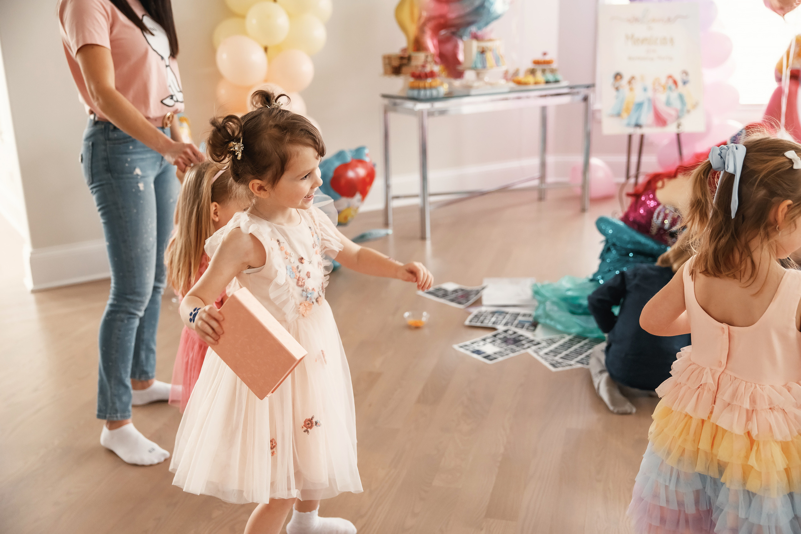 04.25.2021 Birthday. Wedding family event photographer in Chicago Nick Yushevich