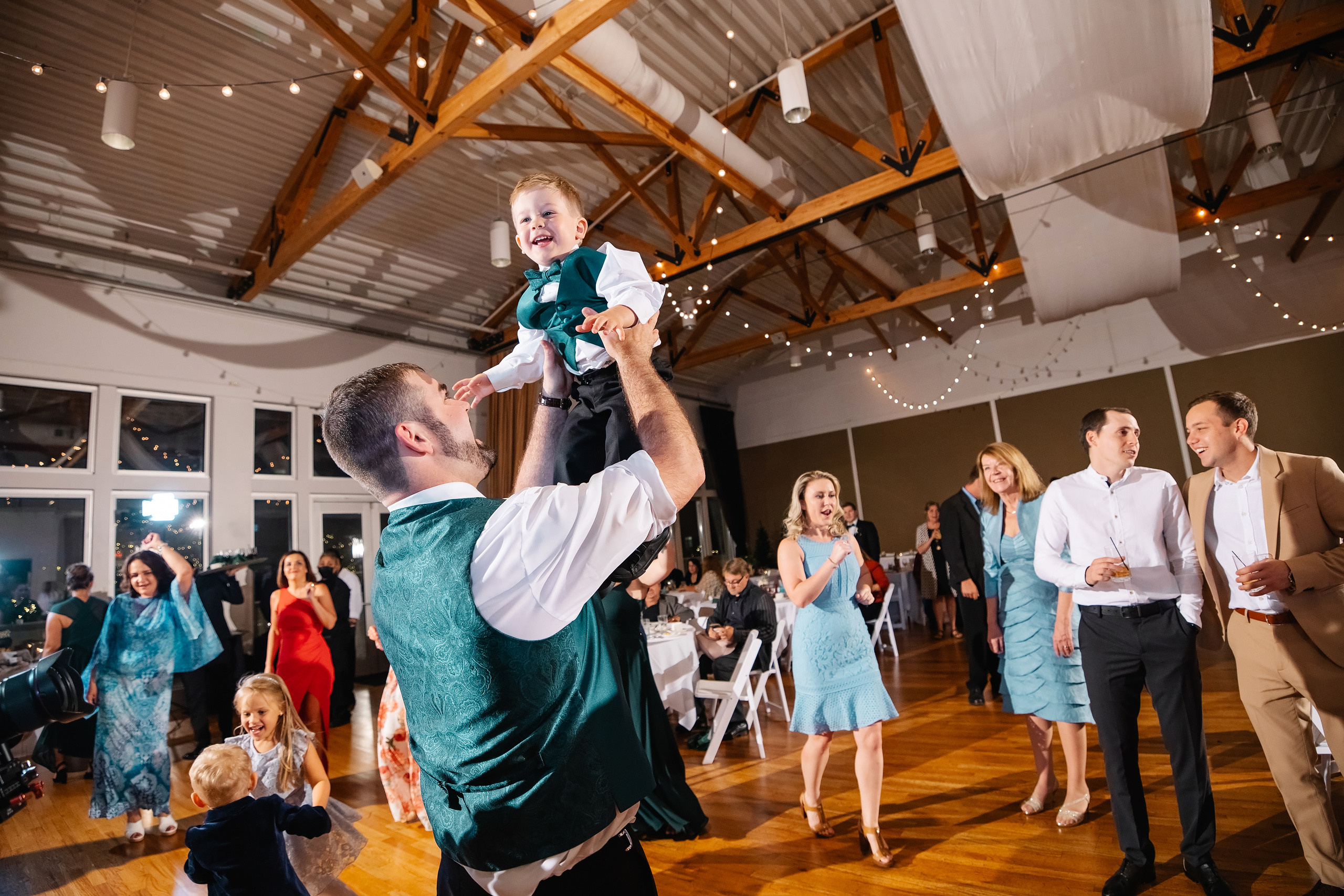 05.29.2021 Wedding. Wedding family event photographer in Chicago Nick Yushevich