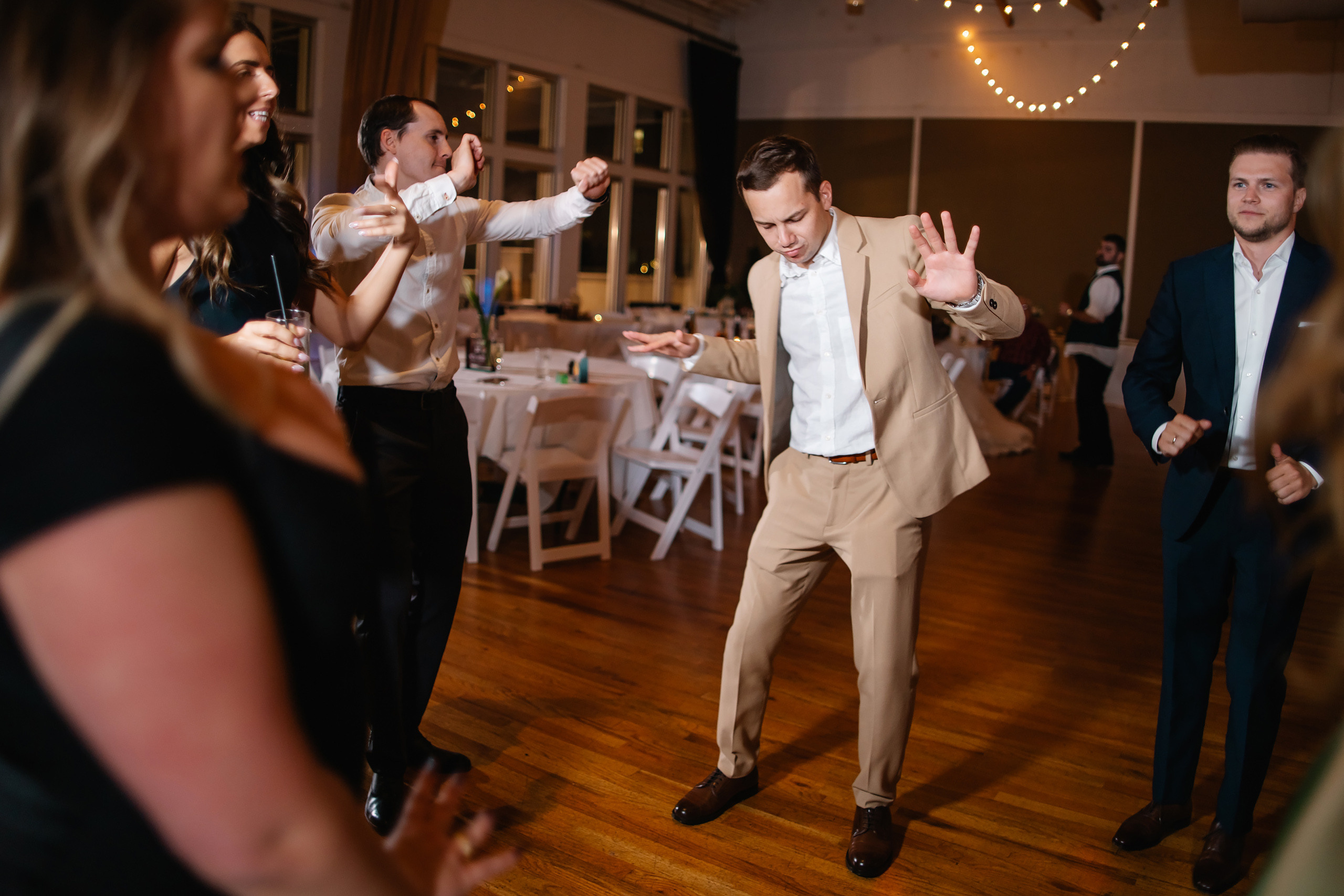 05.29.2021 Wedding. Wedding family event photographer in Chicago Nick Yushevich