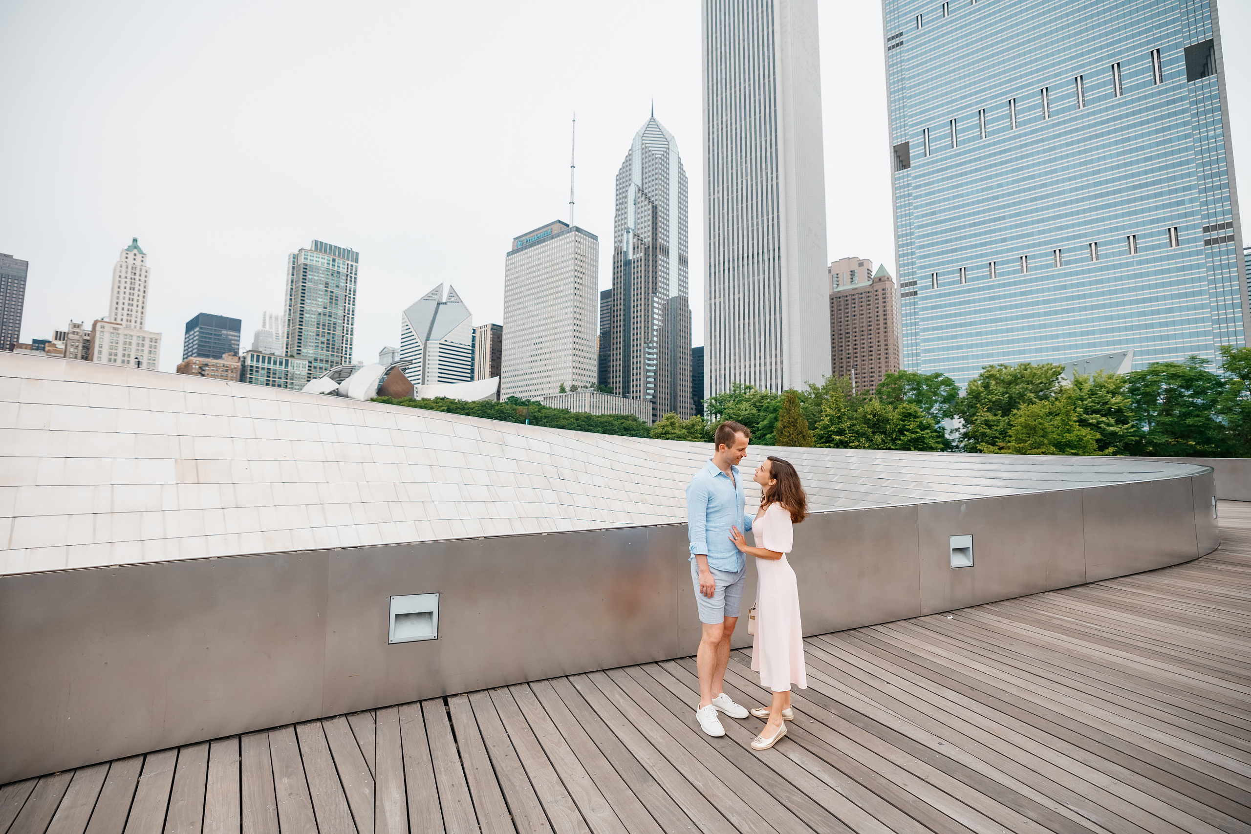 06.20.2021 Walk in Chicago. Wedding family event photographer in Chicago Nick Yushevich