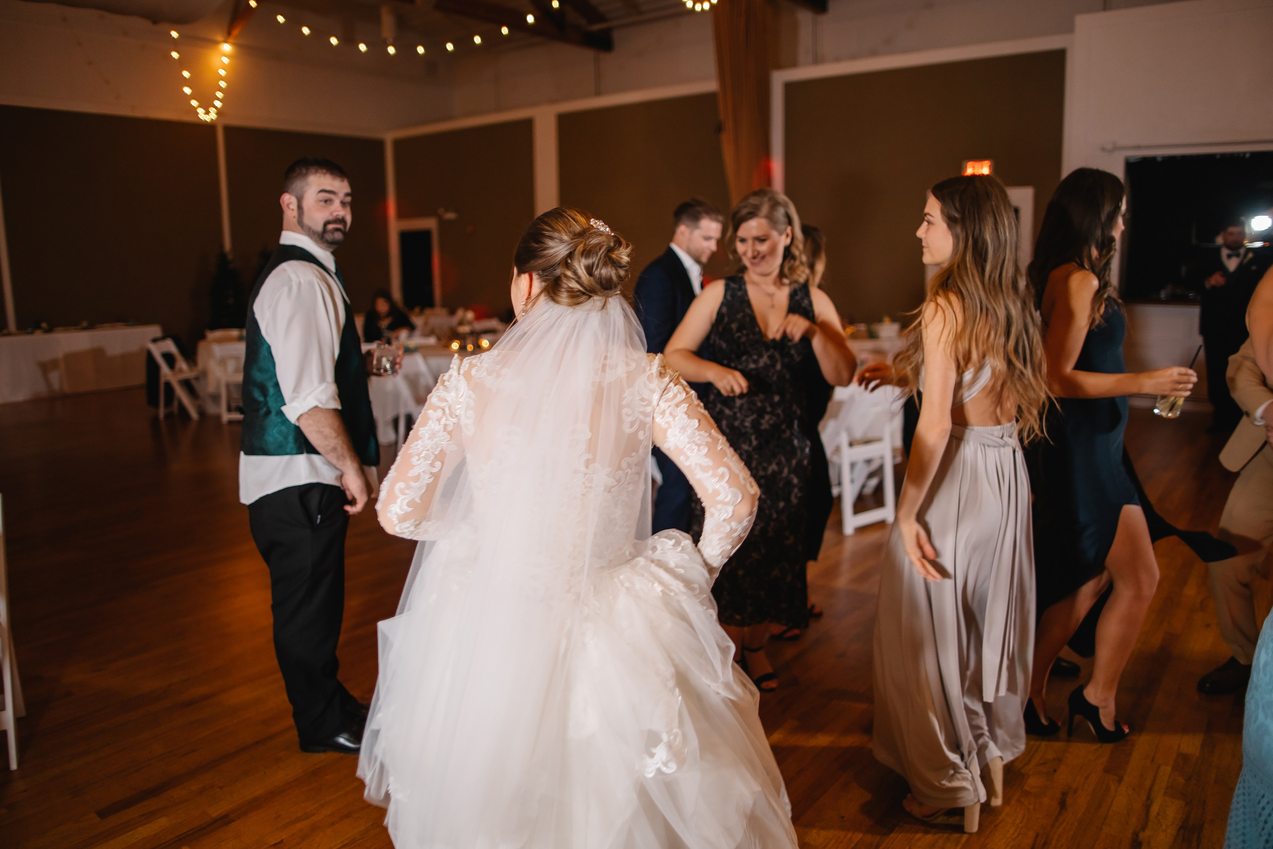 05.29.2021 Wedding. Wedding family event photographer in Chicago Nick Yushevich