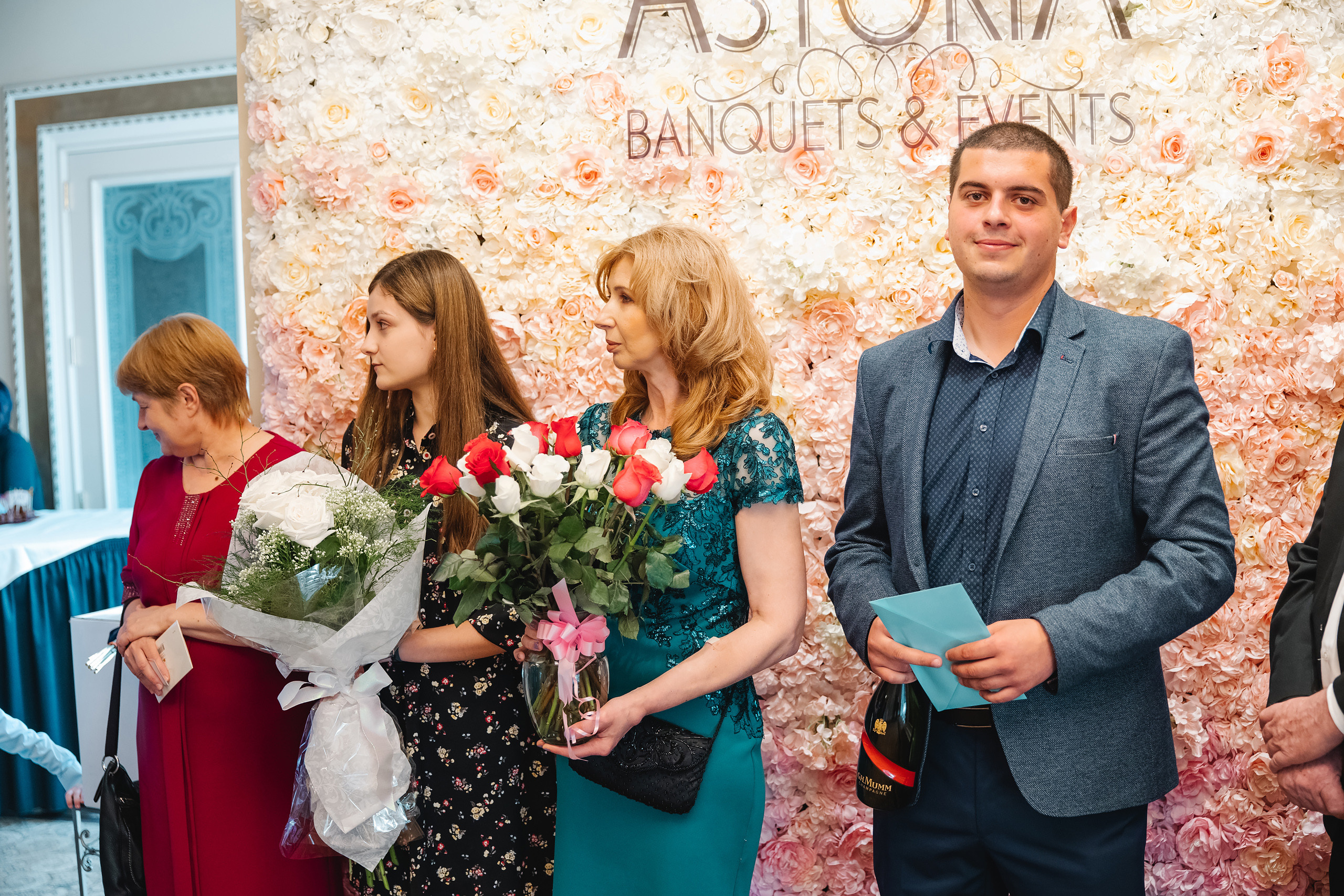 06.12.2021 Wedding. Wedding family event photographer in Chicago Nick Yushevich